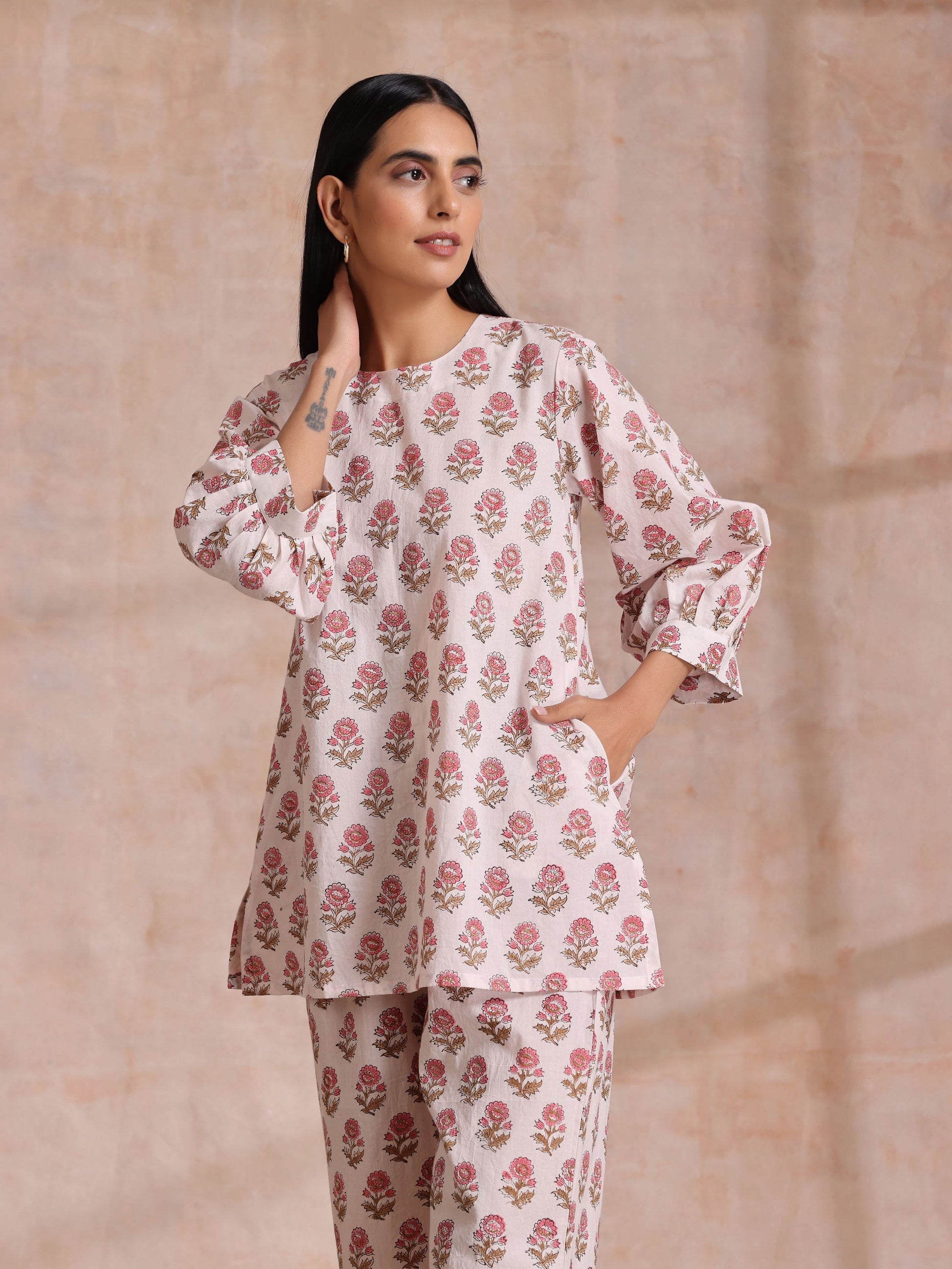 trueBrowns Pink Brown Buta On White Block Print Cotton Baggy Sleeve Co-Ord Set - Swadesiicart