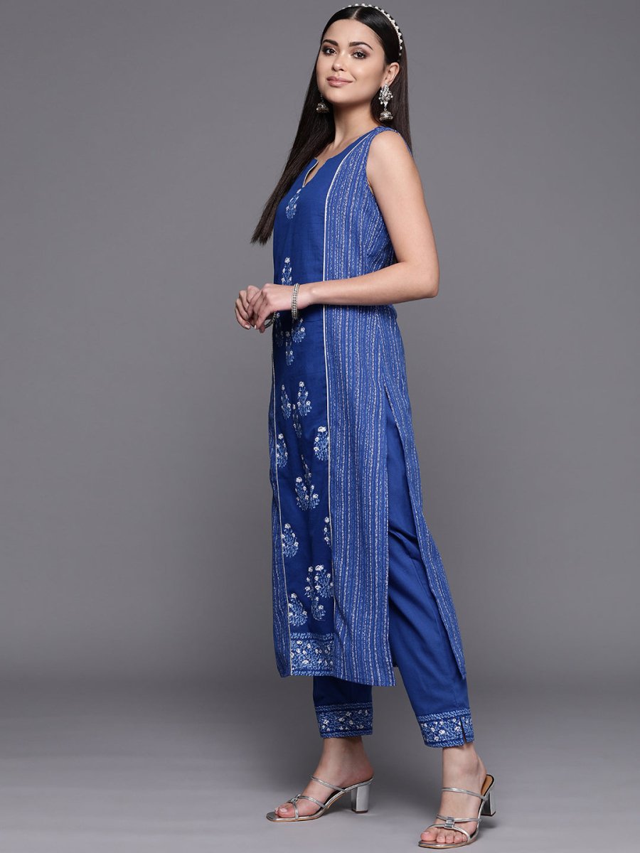 Ahalyaa Women Blue Floral Printed Pure Cotton Kurta with Trousers | Swadesiicart