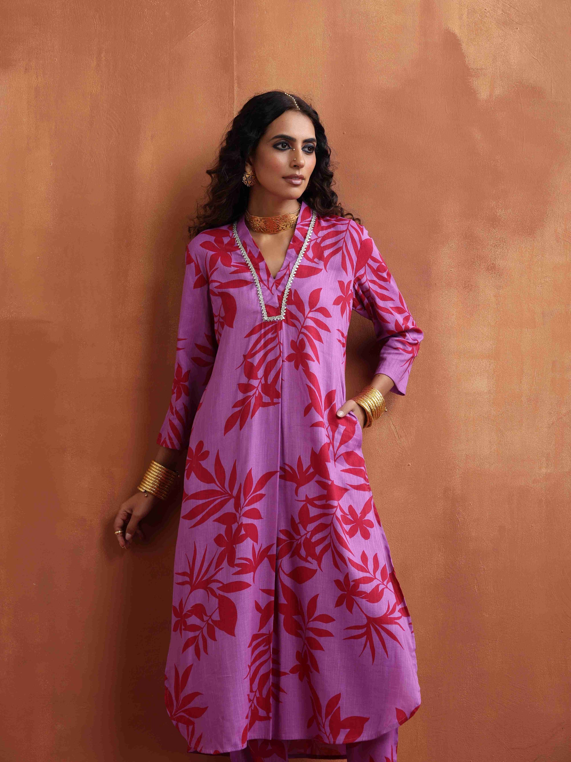 trueBrowns Purple Print Straight Kurta Set | Swadesiicart