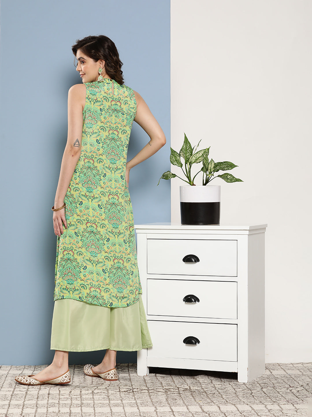 InWeave Women's Green Pastel Print Halter Kurta Set - Swadesiicart