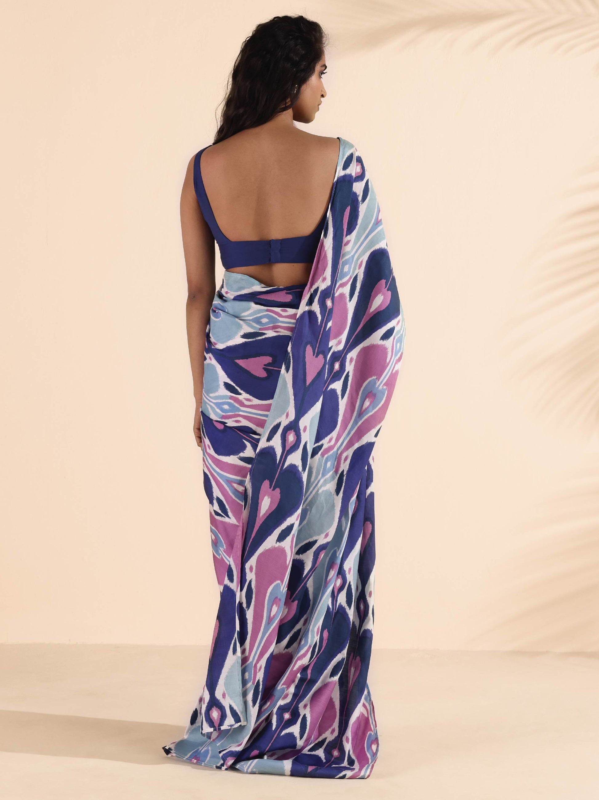 trueBrowns Blue Purple Muslin Ikat Saree | Swadesiicart