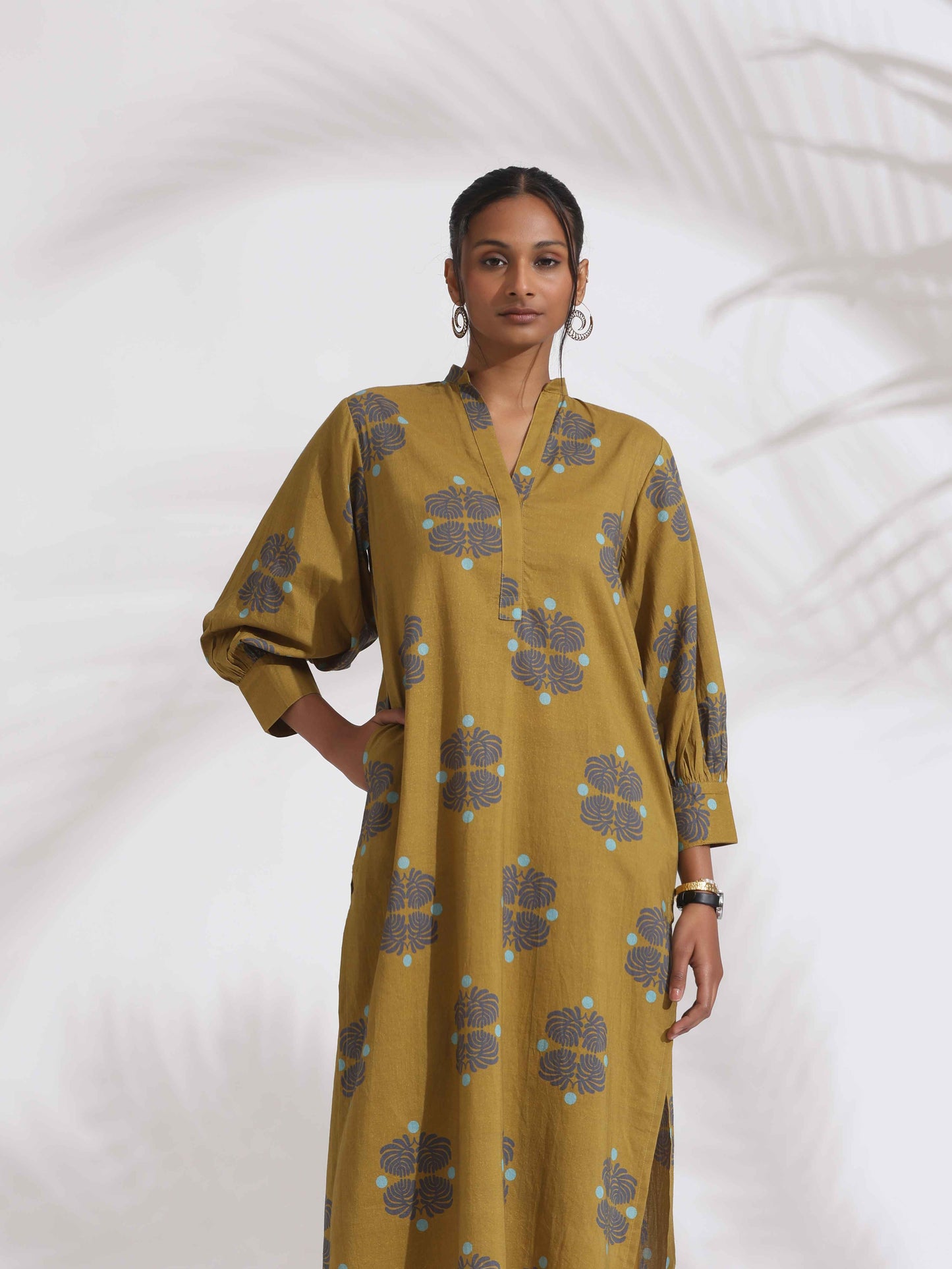 trueBrowns Green Cotton Print Straight Kurta Set | Swadesiicart