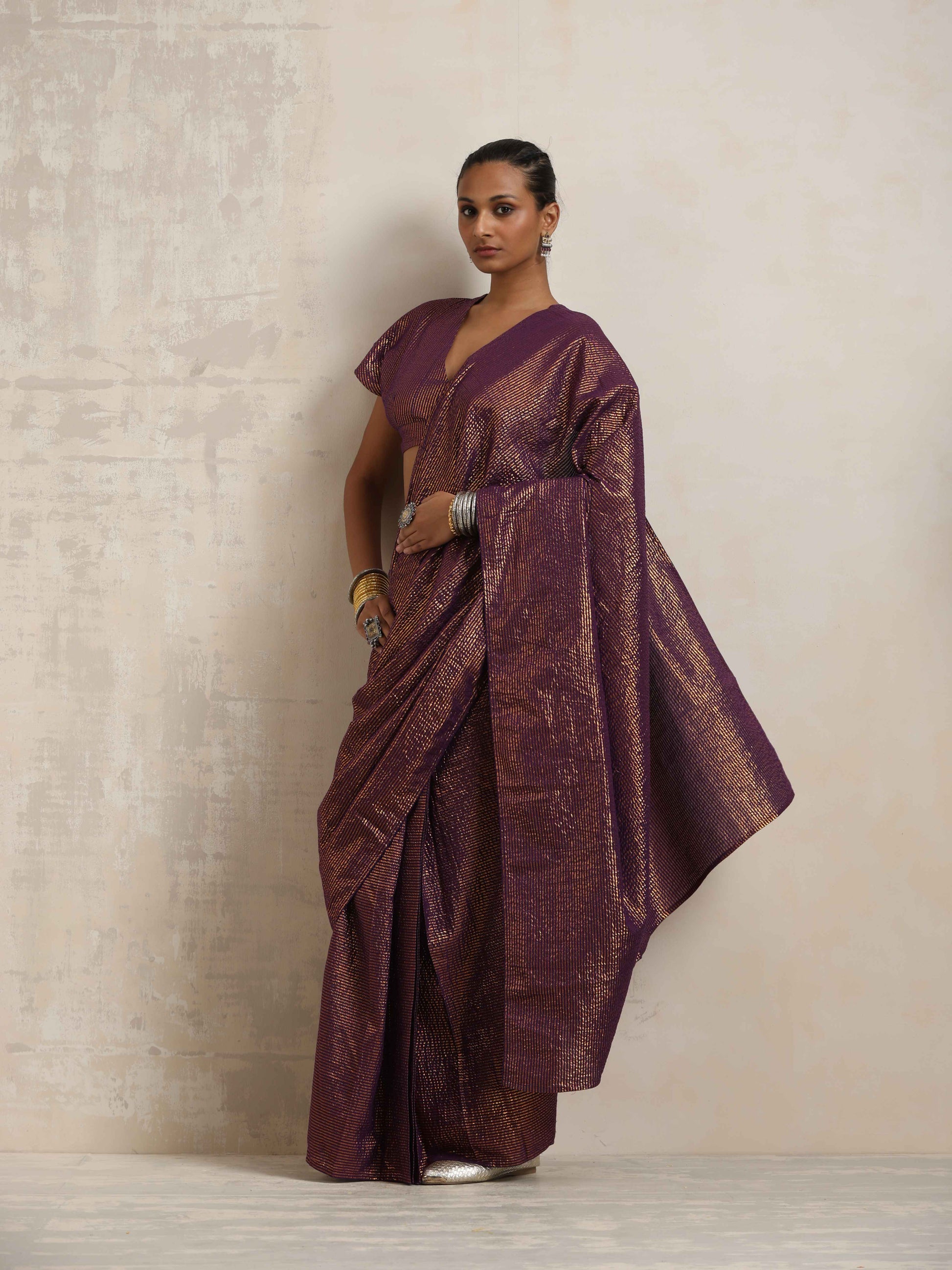 trueBrowns Purple Gold Lurex Ready To Wear Saree | Swadesiicart