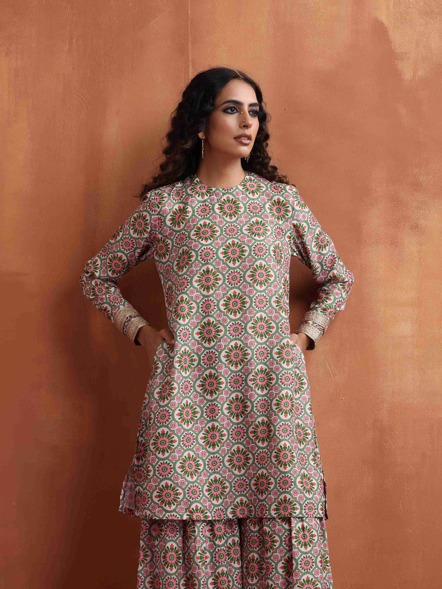 trueBrowns Off White Geometric Print Sharara Set | Swadesiicart