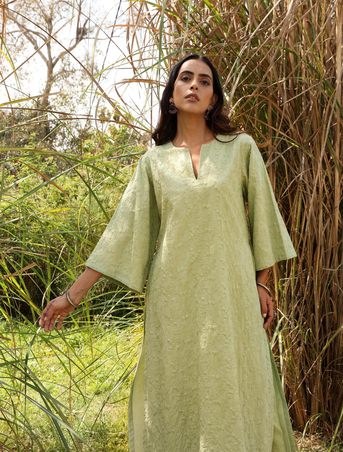 trueBrowns Green Cotton Embroidered Kurta Set | Swadesiicart