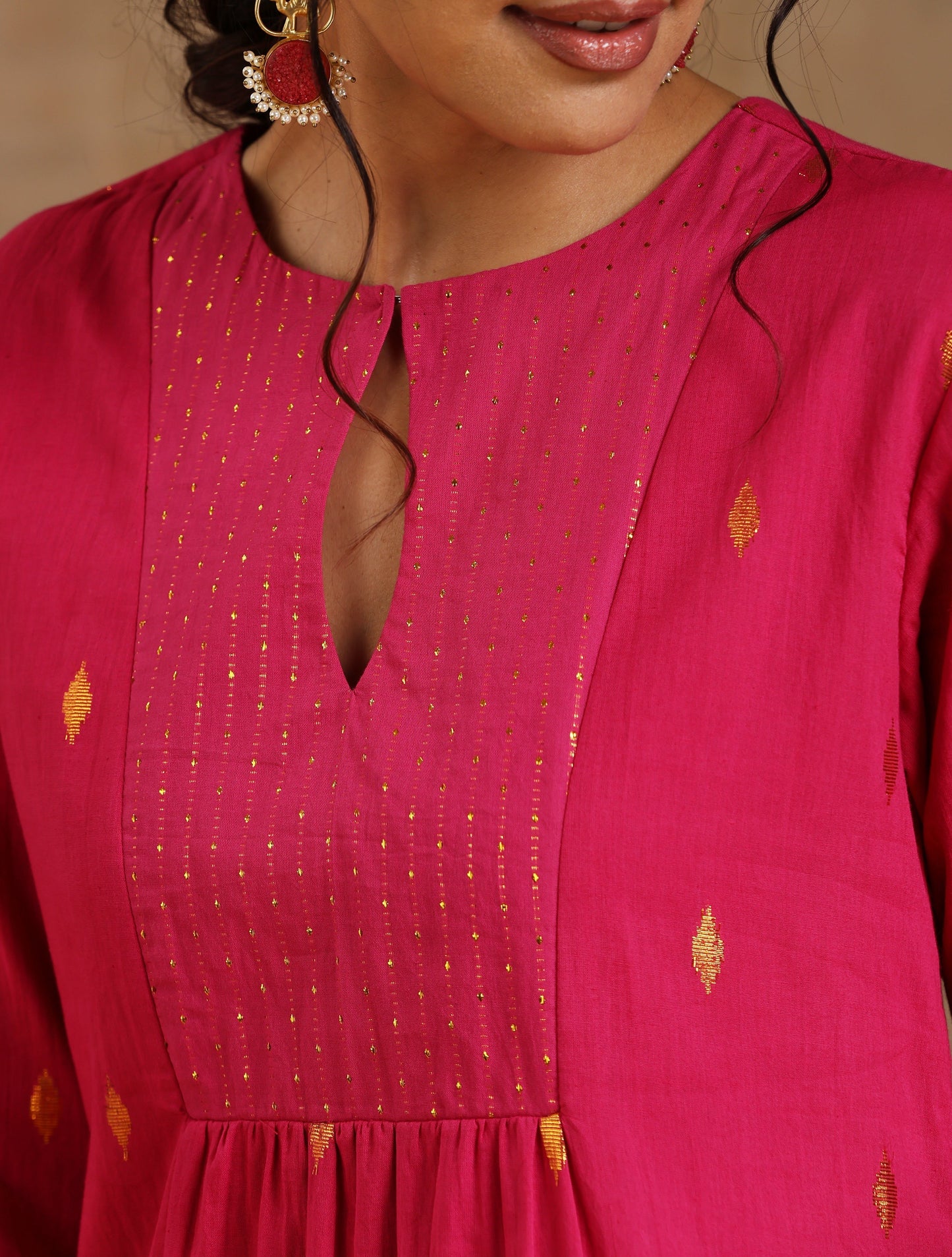 trueBrowns Pink Gold Cotton Yoke Kurta Set | Swadesiicart