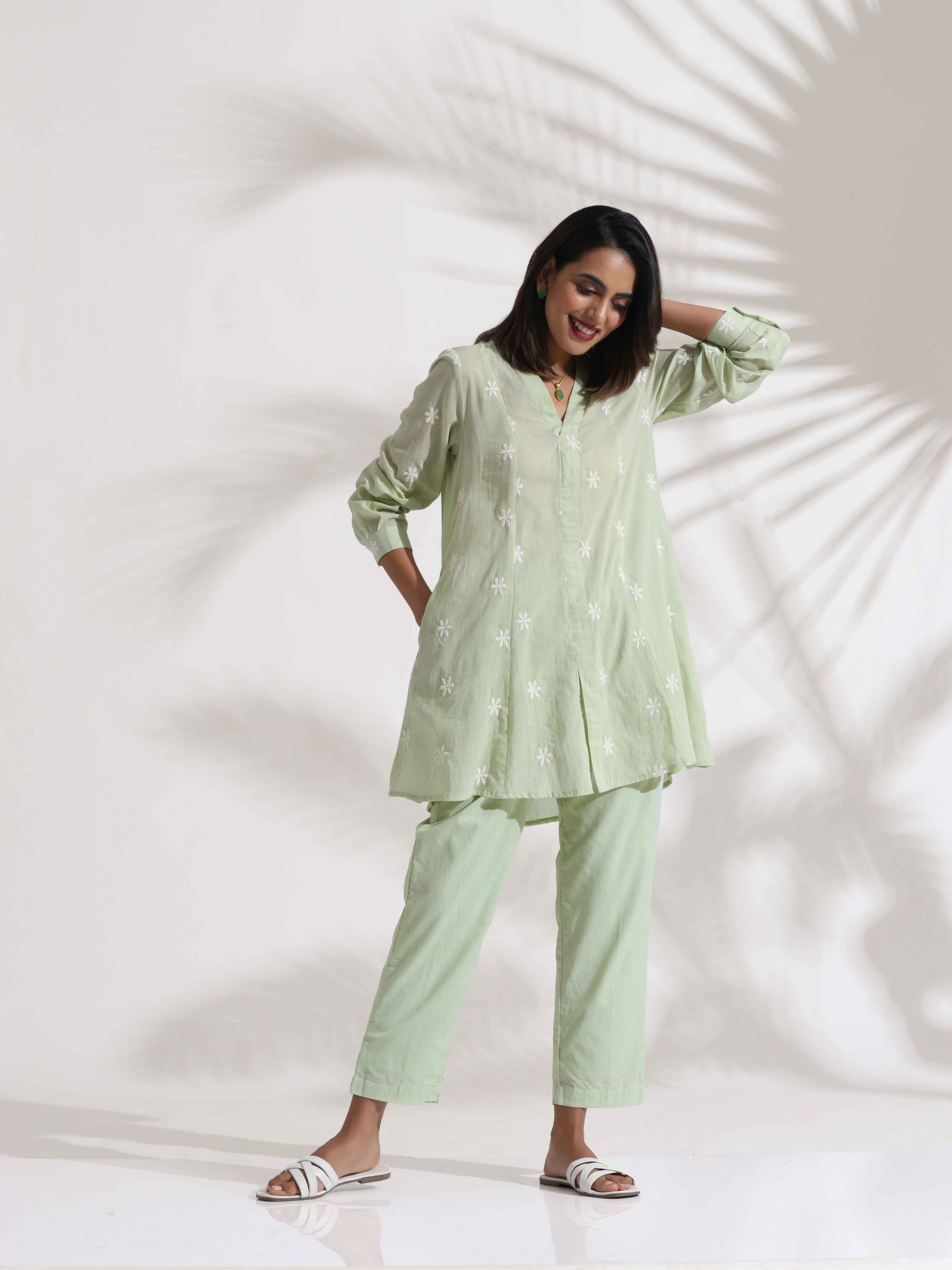 trueBrowns Green Cotton Floral Embroidered Co-ord Set - Swadesiicart