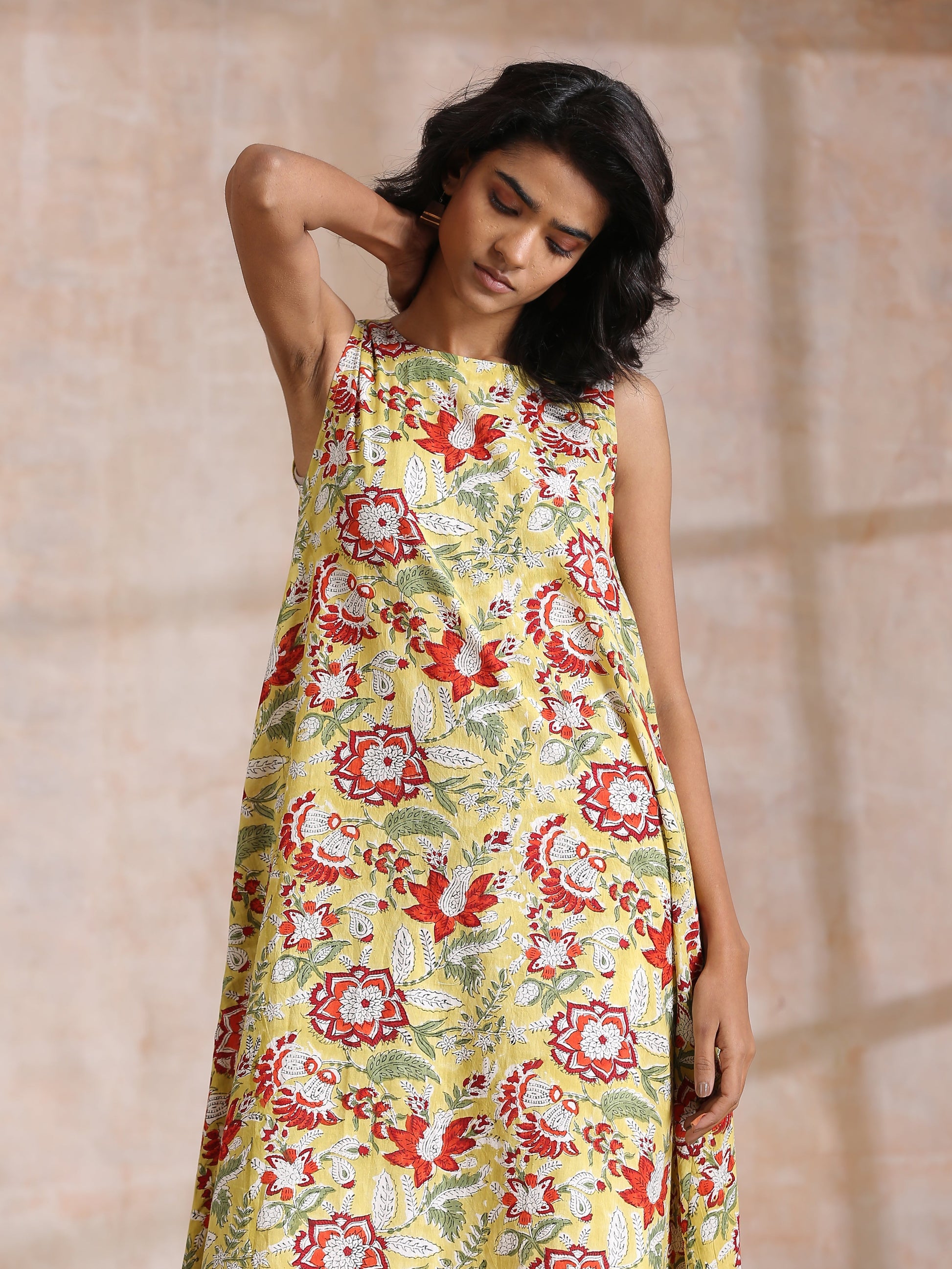 trueBrowns Yellow Overall Floral Block Print Cotton Sleeveless Kurta Pant Set | Swadesiicart