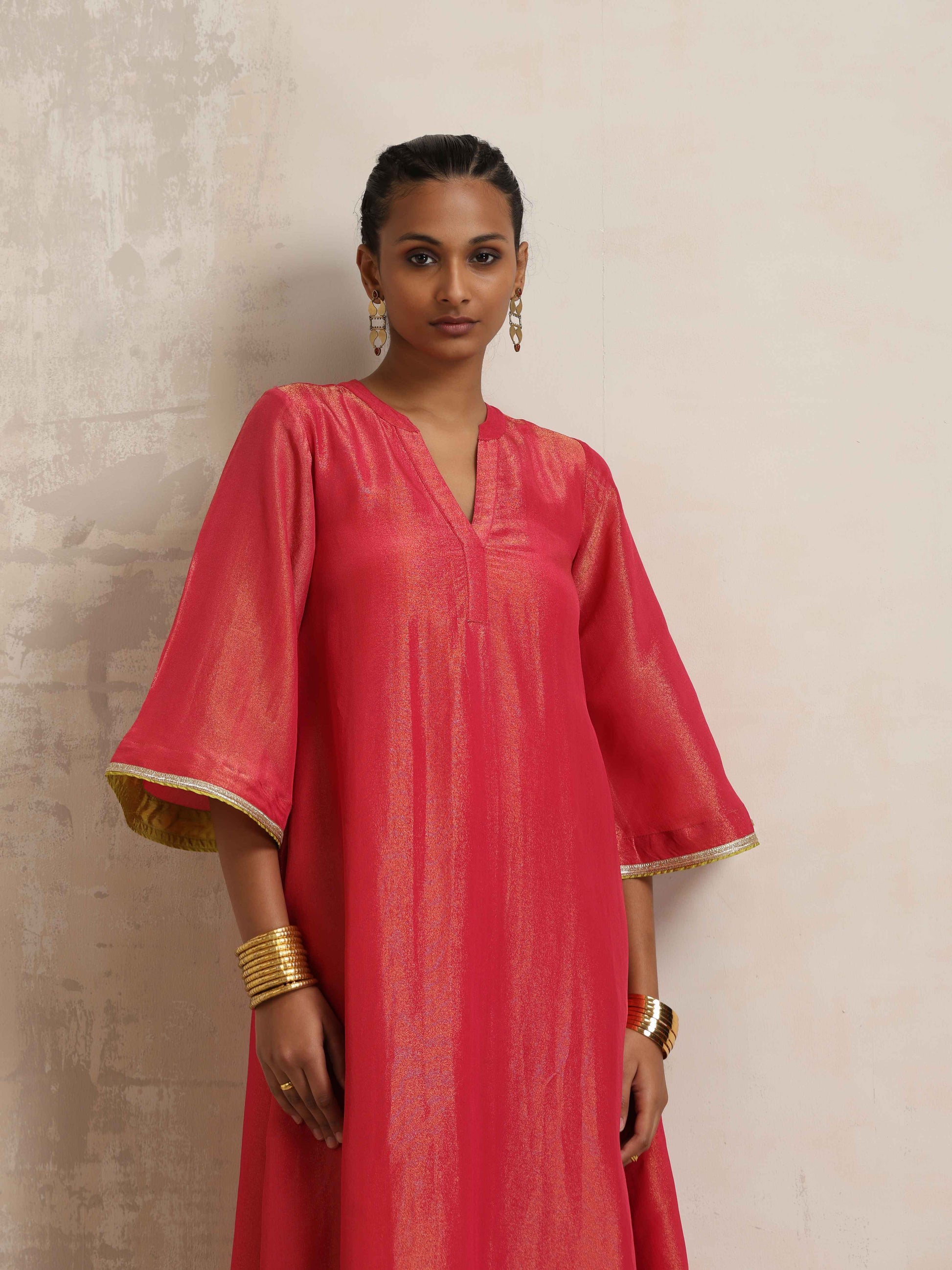 trueBrowns Hot Pink Tissue Flared Kurta Set | Swadesiicart