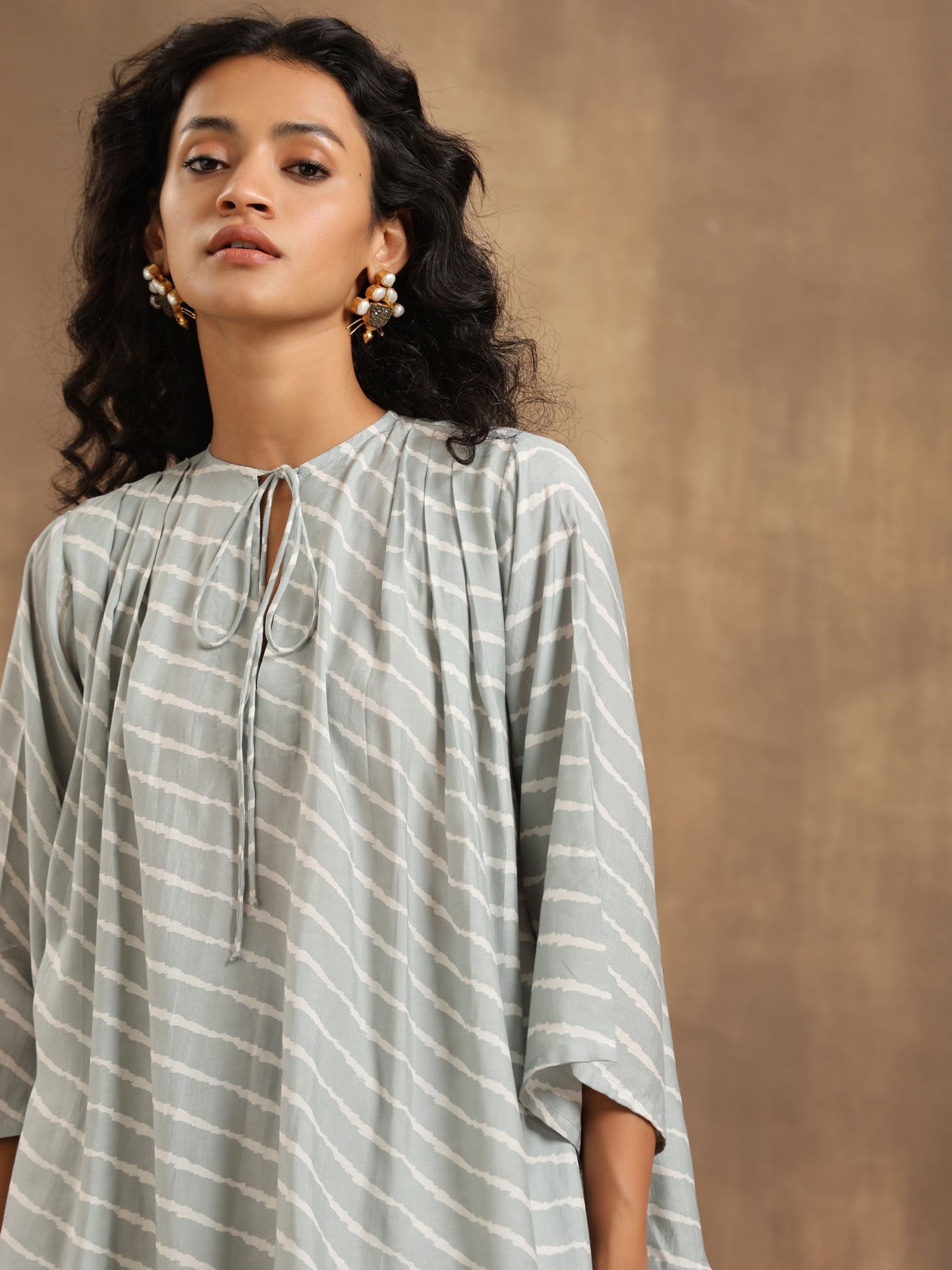 trueBrowns Grey Lehariya Printed Silk Co-Ord Set - Swadesiicart