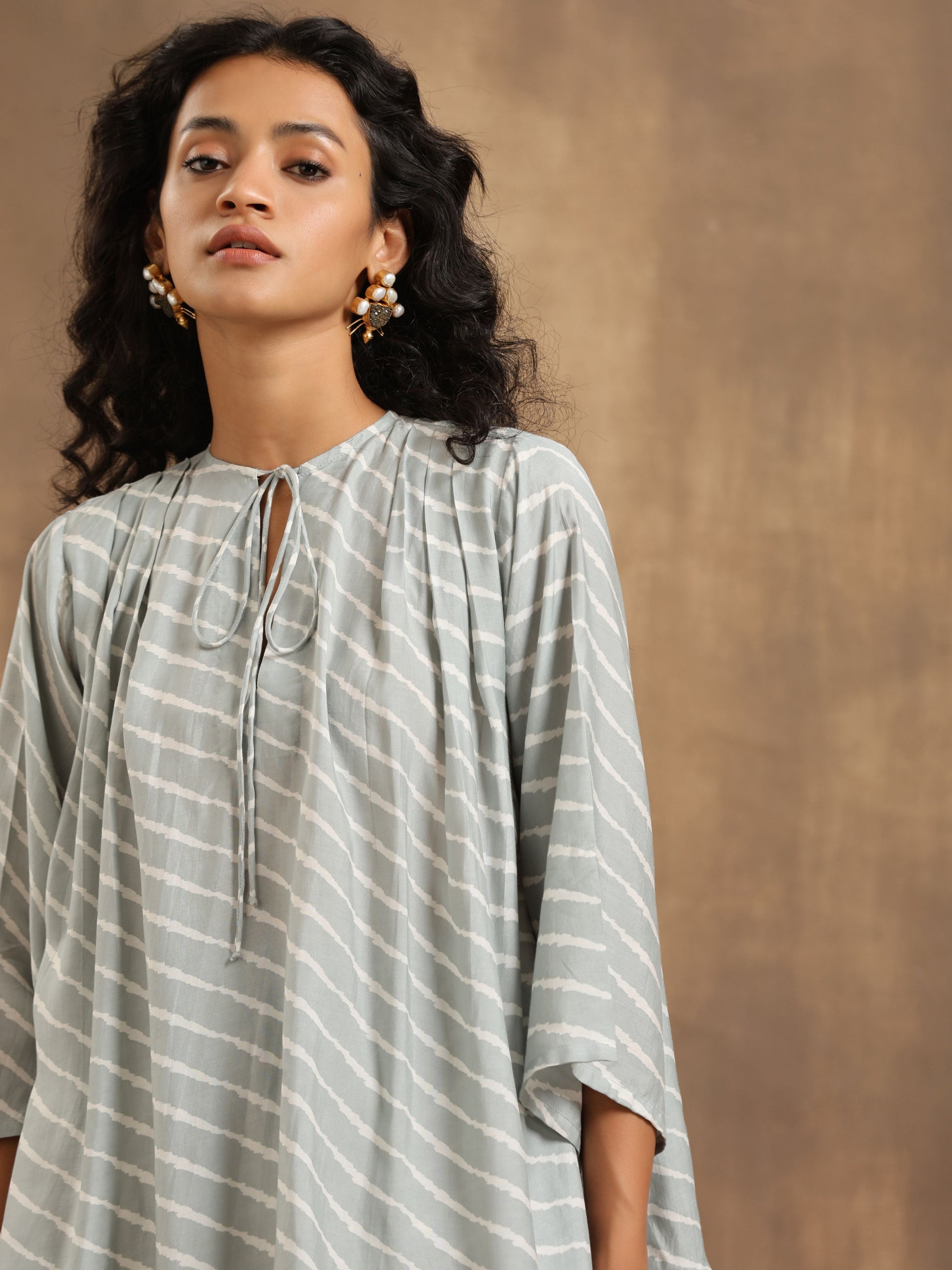 trueBrowns Grey Lehariya Printed Silk Co-Ord Set - Swadesiicart