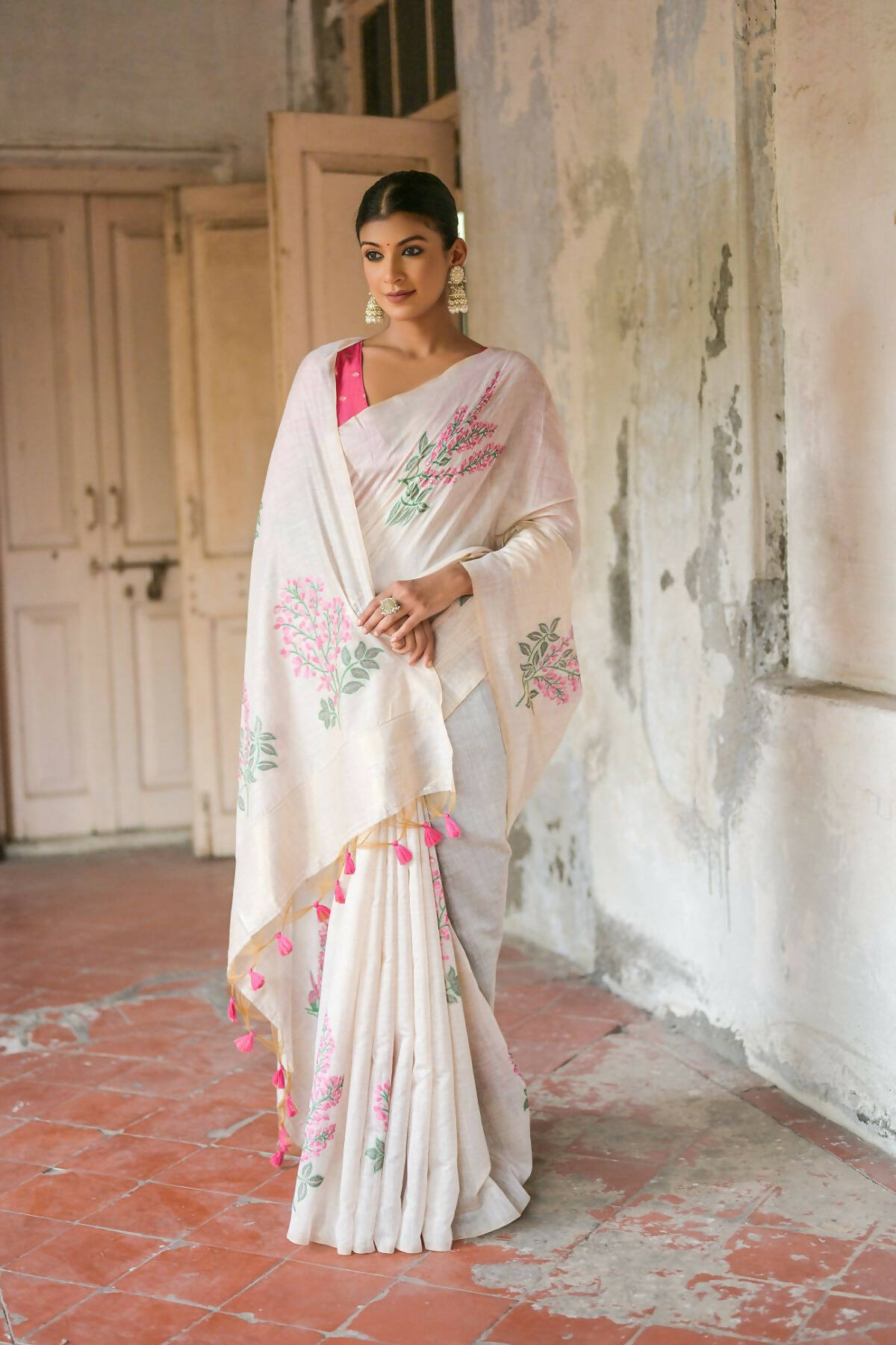 Vishnu Weaves Women's Pink Muga Cotton Woven Saree with Blouse - Swadesiicart