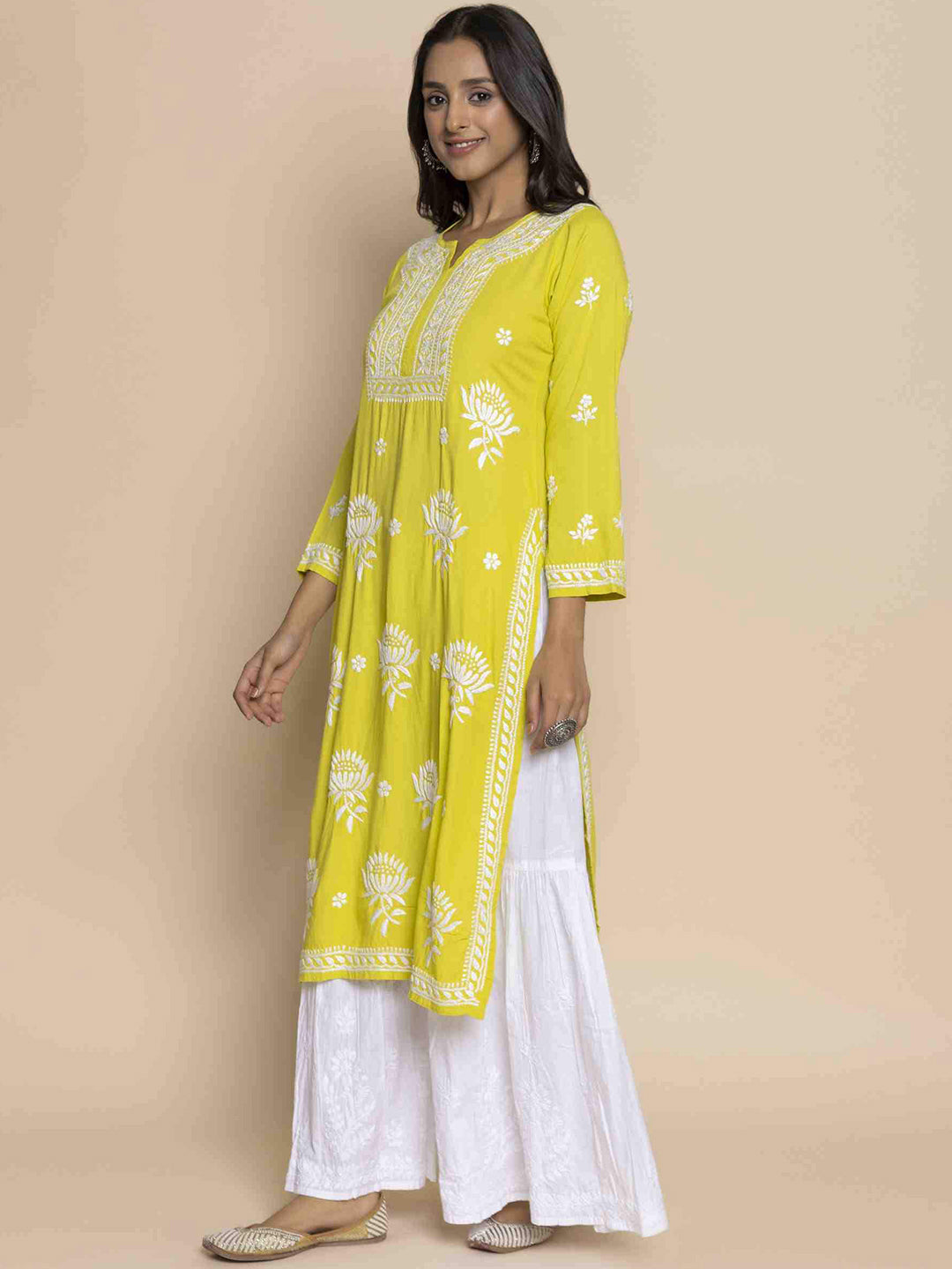 HOUSE OF KARI Floral Chikankari Embroidered Cotton Straight Kurta | Swadesiicart