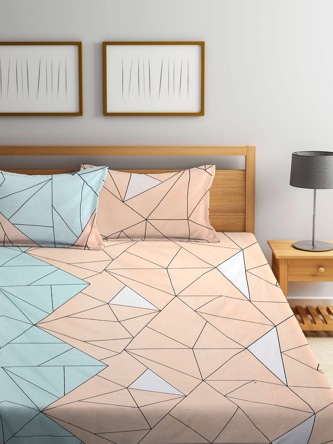KLOTTHE Blue & Pink Geometric 300 TC King Fitted Bedsheet With 2 Pillow Covers - Swadesiicart