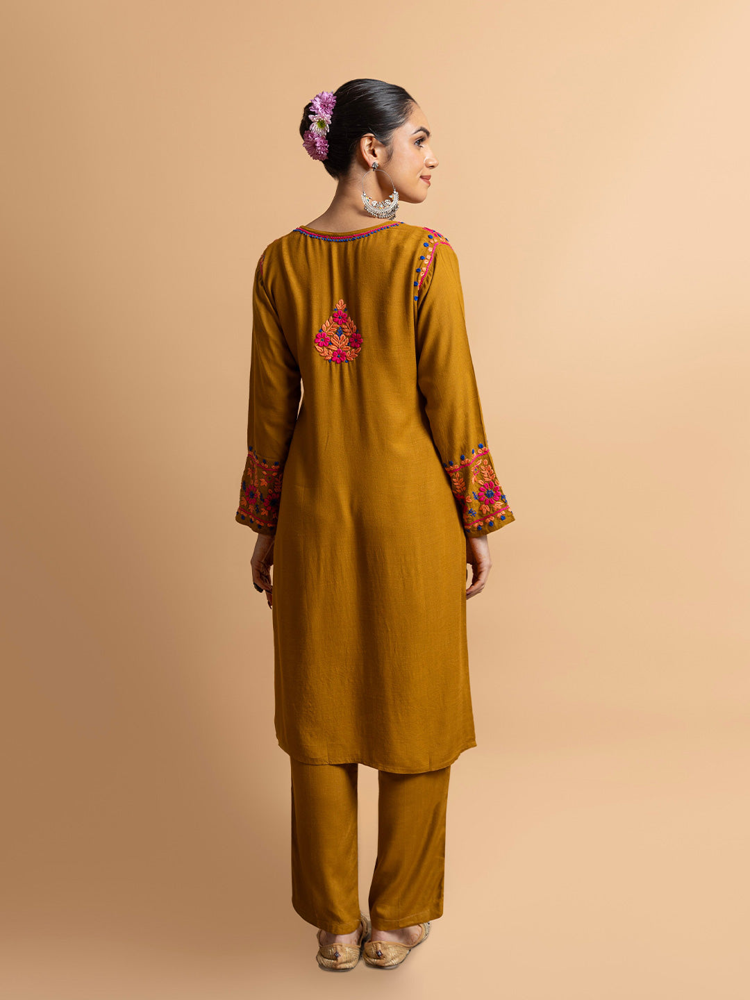 HOUSE OF KARI Floral Yoke Design Chikankari Kurta With Palazzo | Swadesiicart