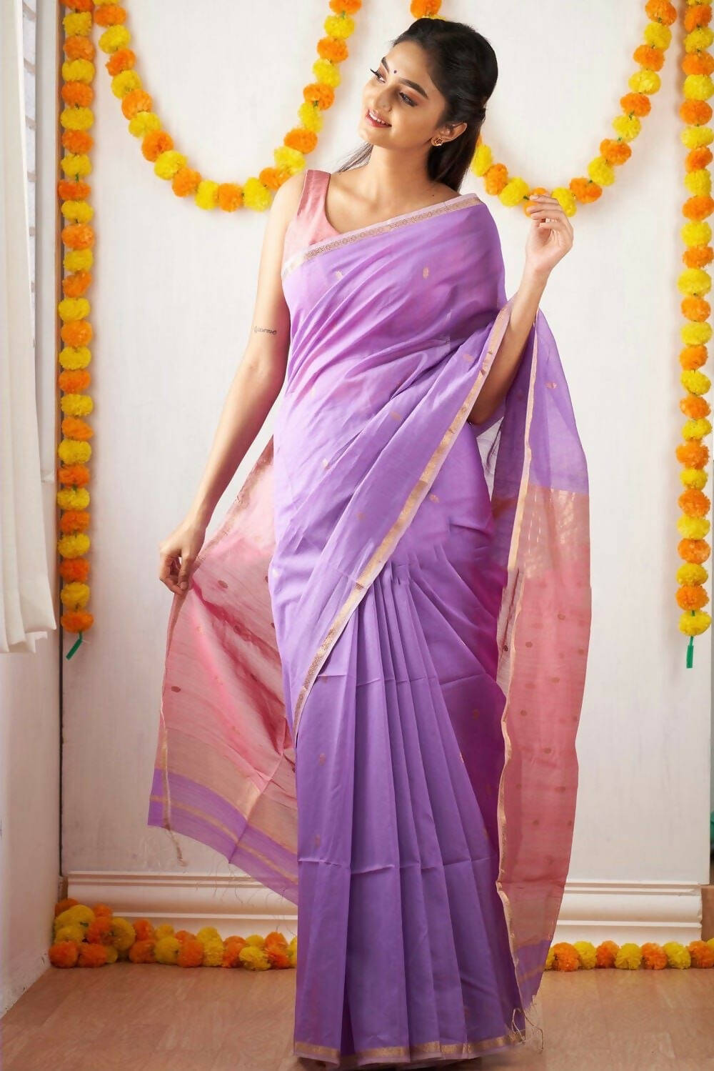 DEIANA'S Beautiful Designer Golden zari Soft Cotton Saree - Lavender - Swadesiicart