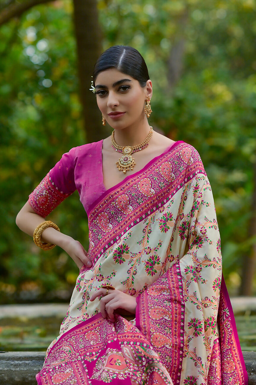 Vishnu Weaves Women's Cream Pashmina Silk Thread Woven Saree with Blouse - Swadesiicart