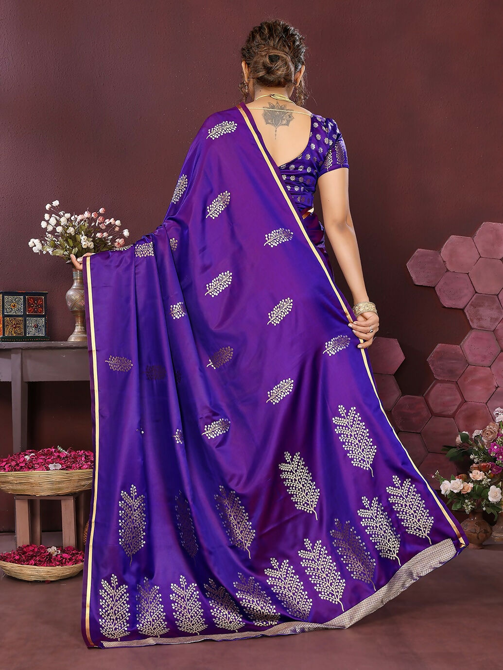 Joban Fashion Purple Floral Motifs Banarasi Silk Sarees | Swadesiicart