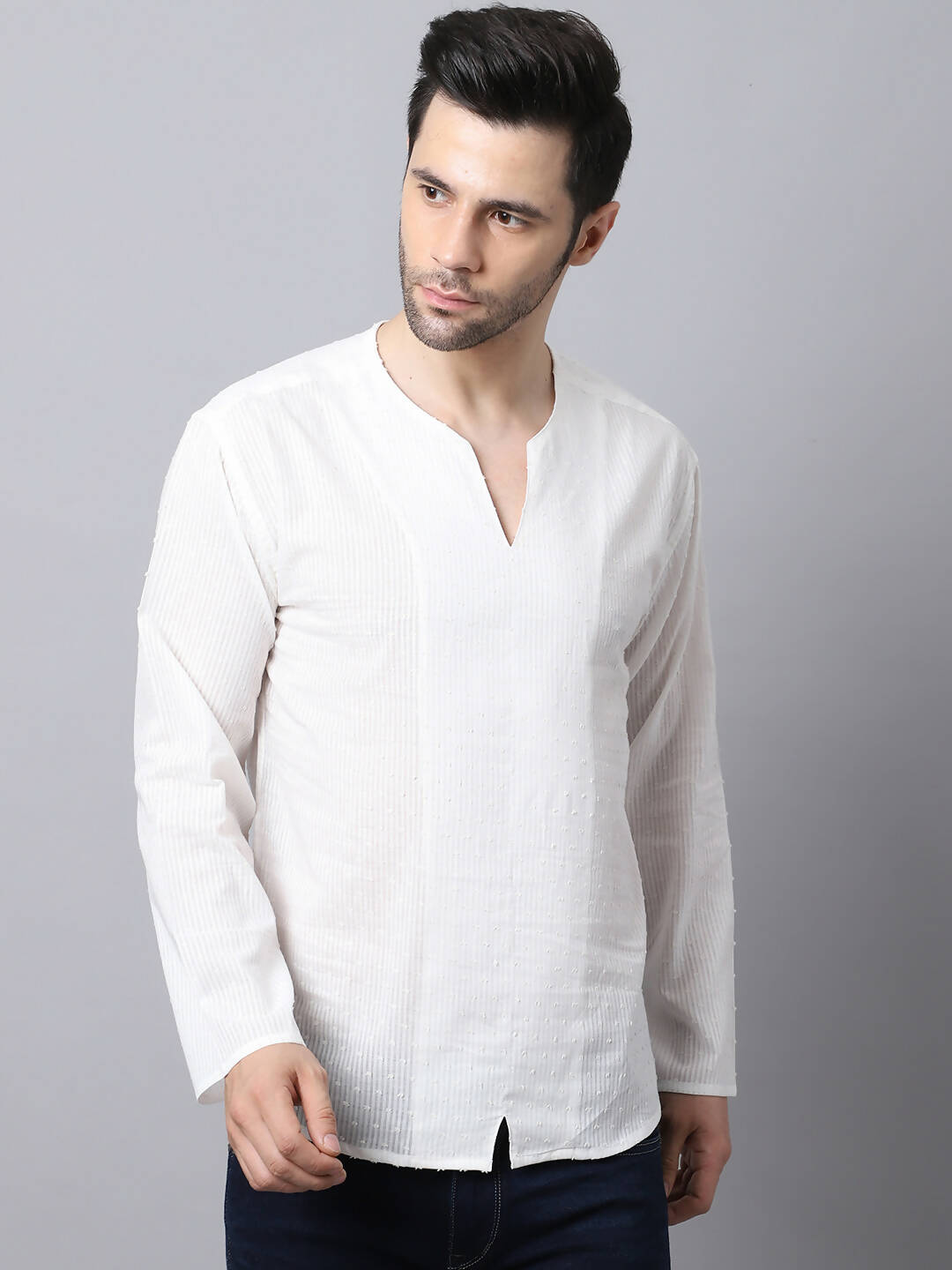 Even Apparels White Pure Cotton Round Neck Slit Kurta | Swadesiicart