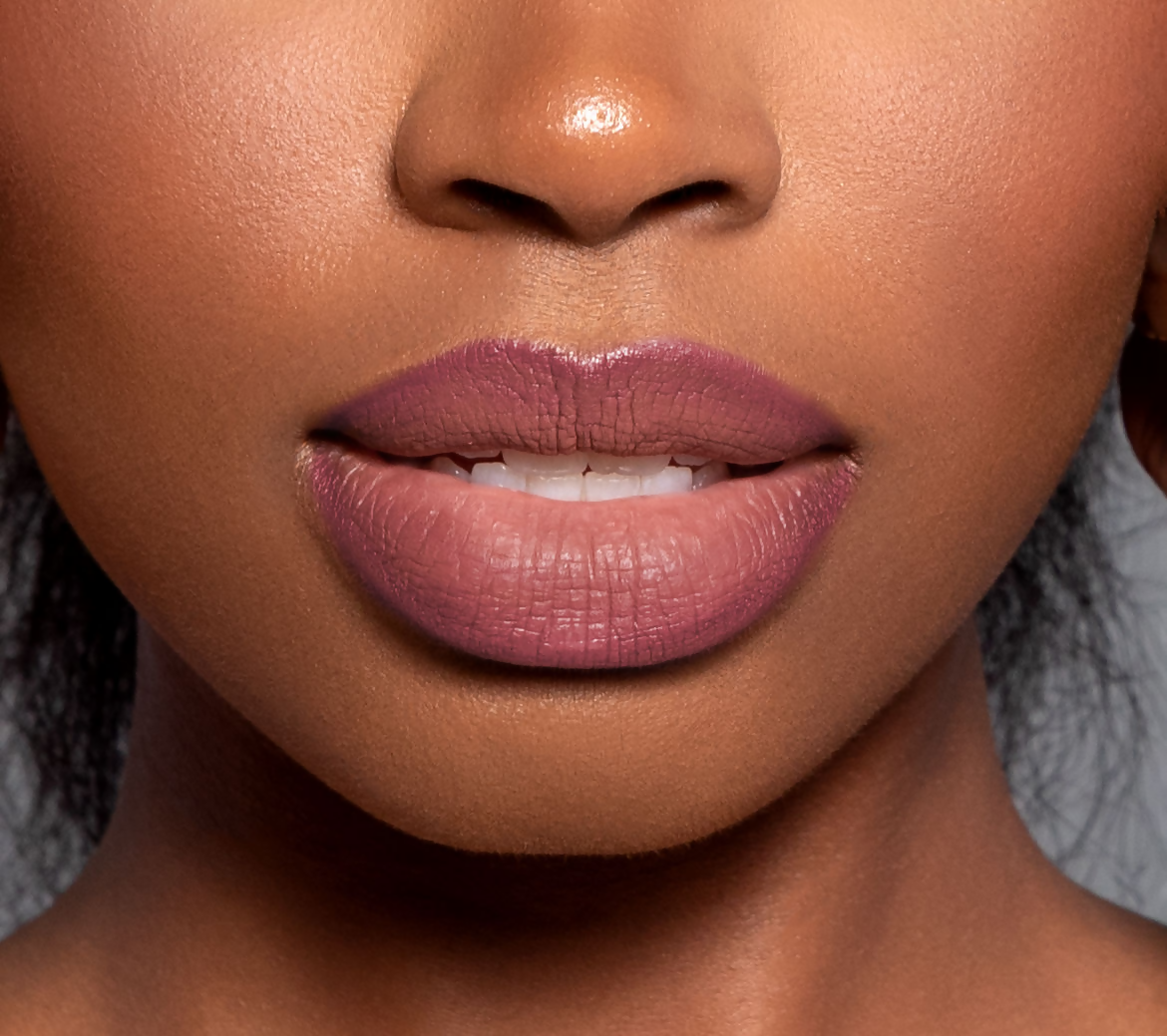 Natasha Moor Legendary Lip Liner - Champion - Swadesiicart
