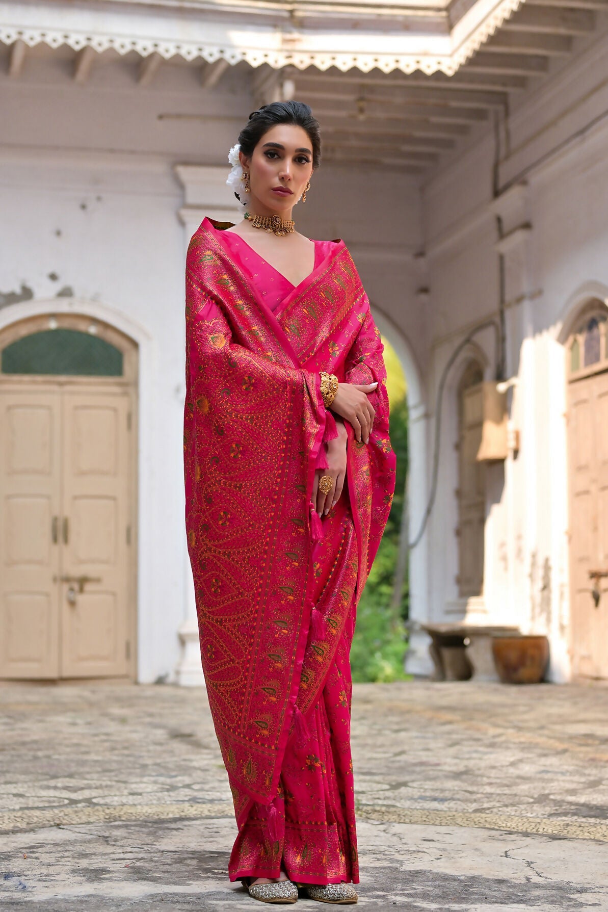 Vishnu Weaves Women's Pink Silk Woven Saree with Blouse - Swadesiicart