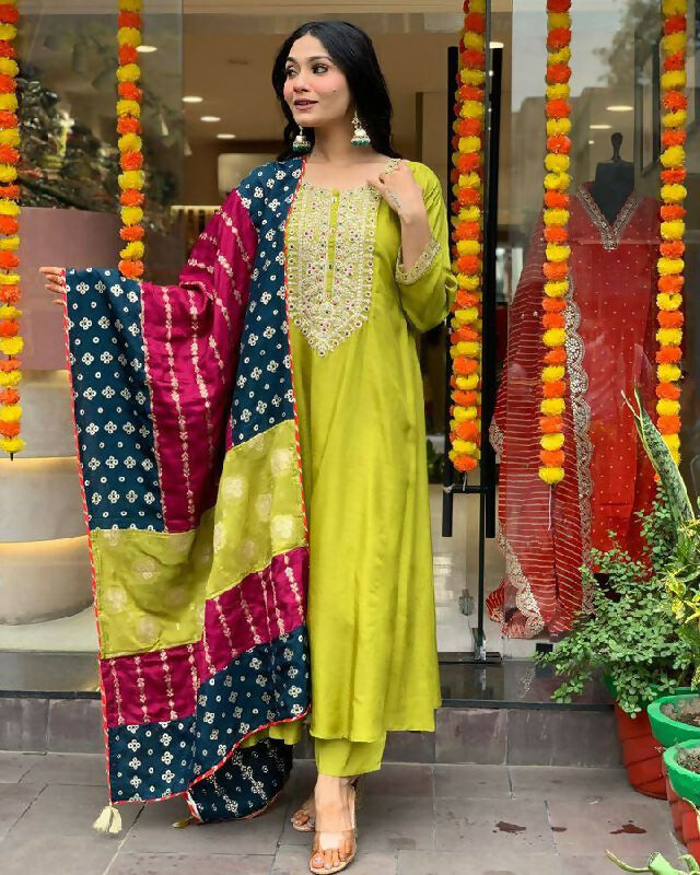 The52 Lemons Women's Gorgeous Embroidered Viscose Chanderi Fabric Straight Kurta Pant with Dupatta Set - Swadesiicart