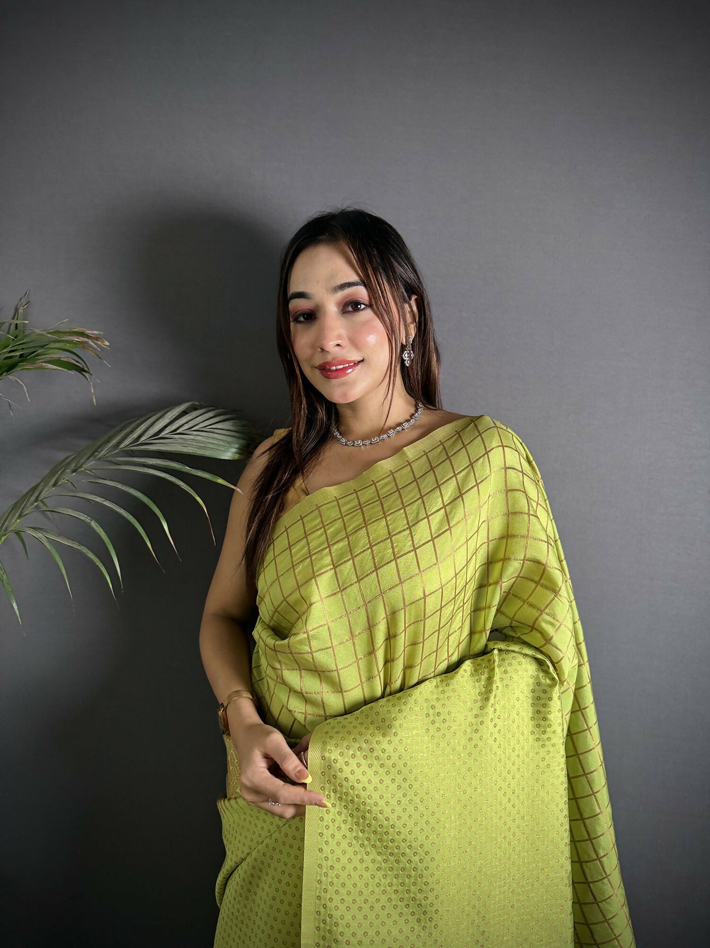 Joban Fashion Light Green Banarasi Soft Lichi Silk Checks & Woven Saree | Swadesiicart