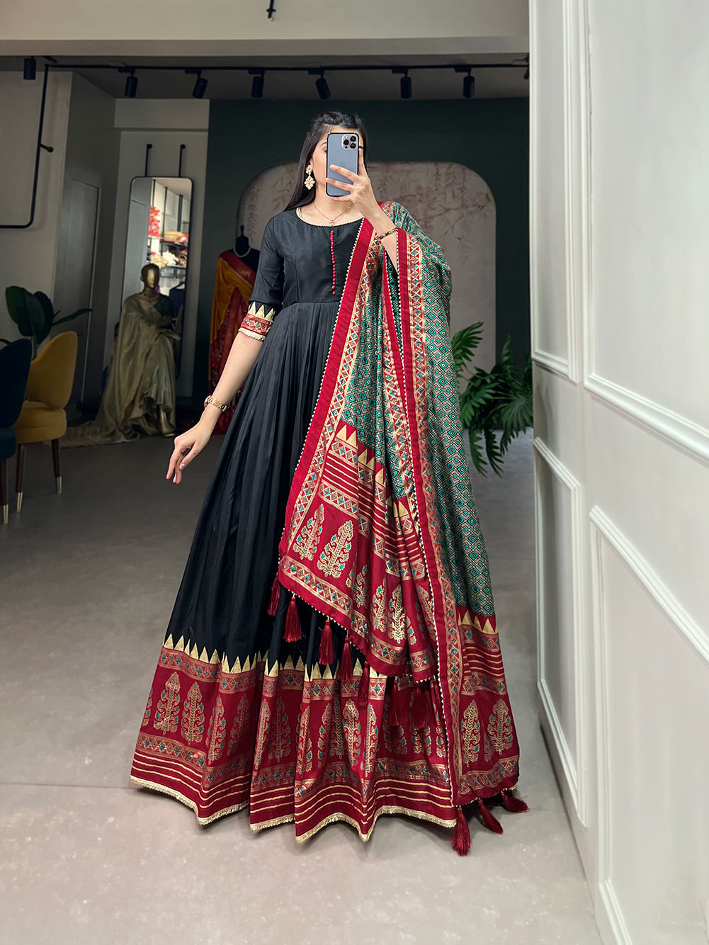Lorenvalley Black Tussar Silk Print With Foil Print Gown with Dupatta | Swadesiicart