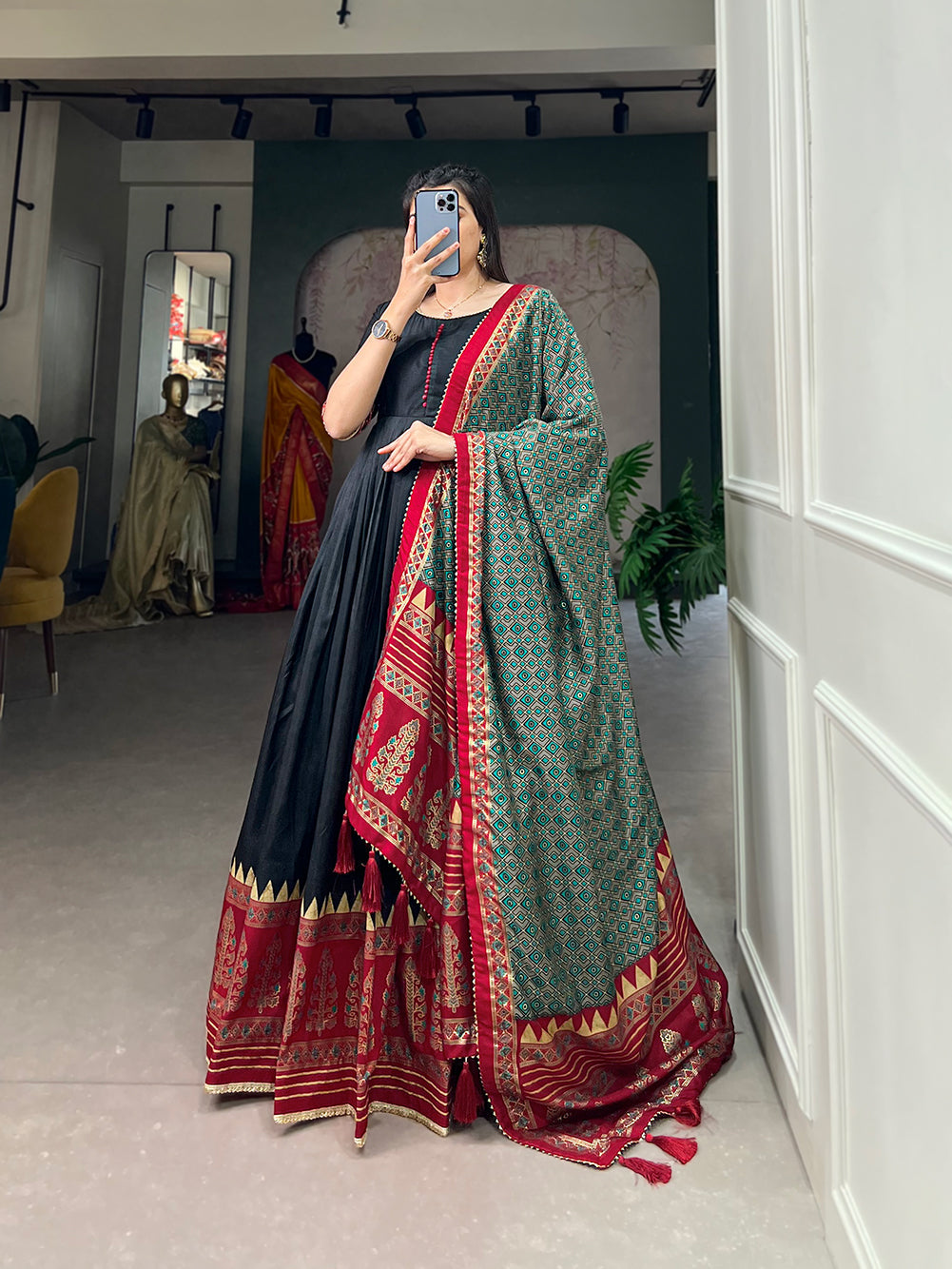 Lorenvalley Black Tussar Silk Print With Foil Print Gown with Dupatta | Swadesiicart