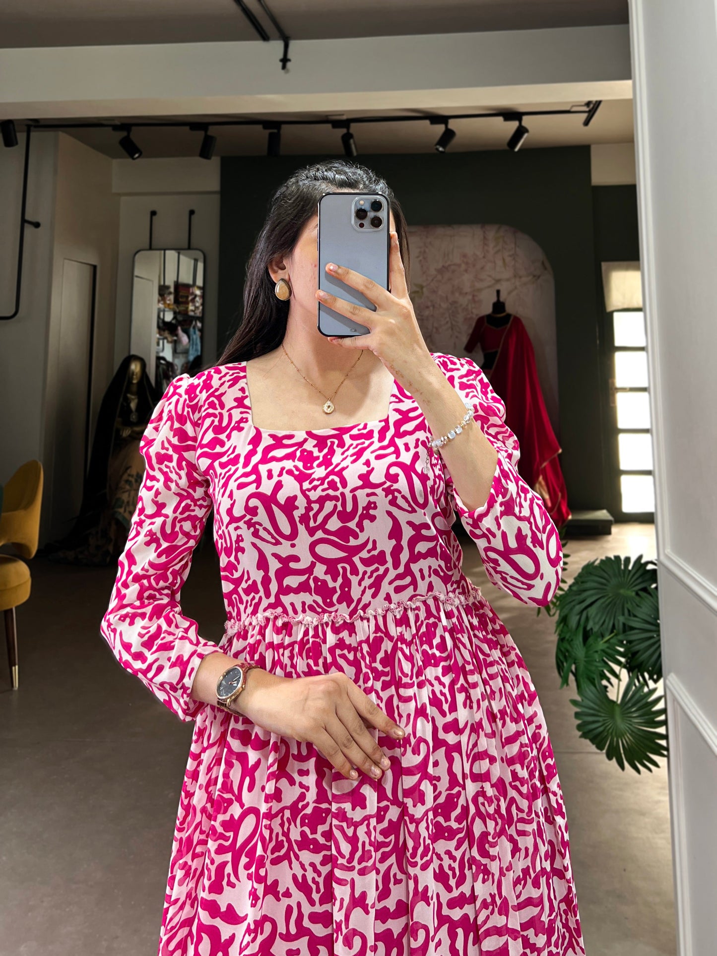 Lorenvalley Pink Georgette Printed Gown | Swadesiicart