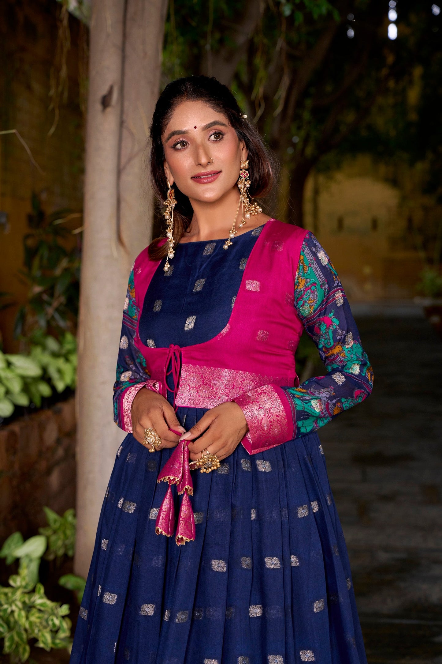 Lorenvalley Fashion Navyblue Poly Cotton Kalamkari Print With Zari Weaving Work Border Gown with Koti | Swadesiicart