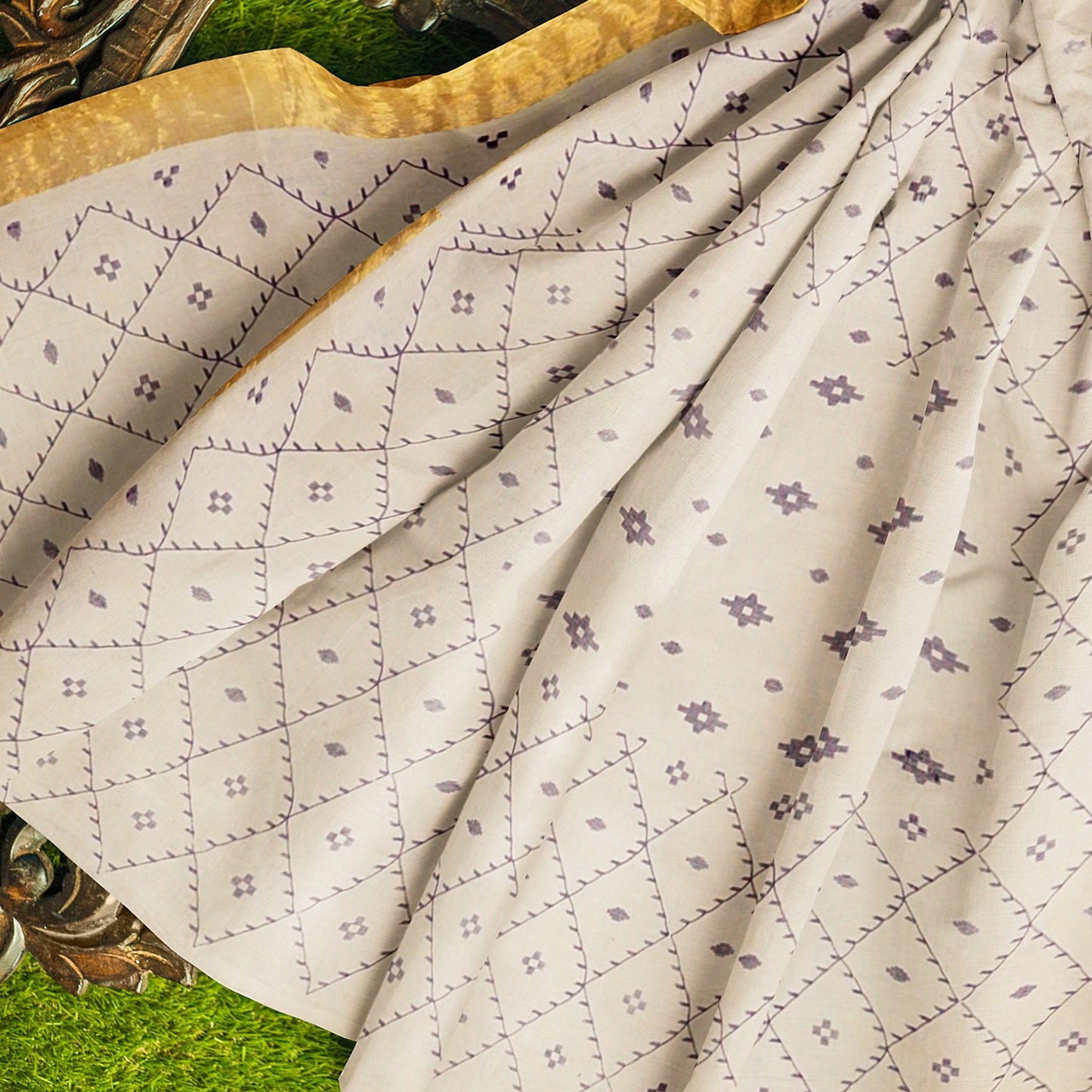 Exclusive Collection 100% Pure Cotton Off White Violet Saree With Printed Work - Swadesiicart