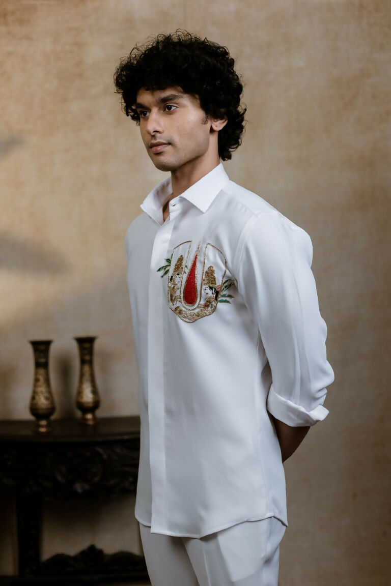 British White Sri Vari Sutra Shirt By Hilo Design | Swadesiicart