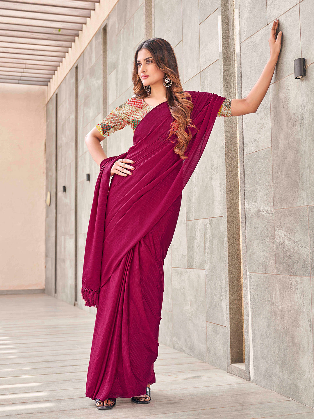 Tikhi Imli Woven Design Tasselled Satin Jacquard Ready to Wear Saree | Swadesiicart