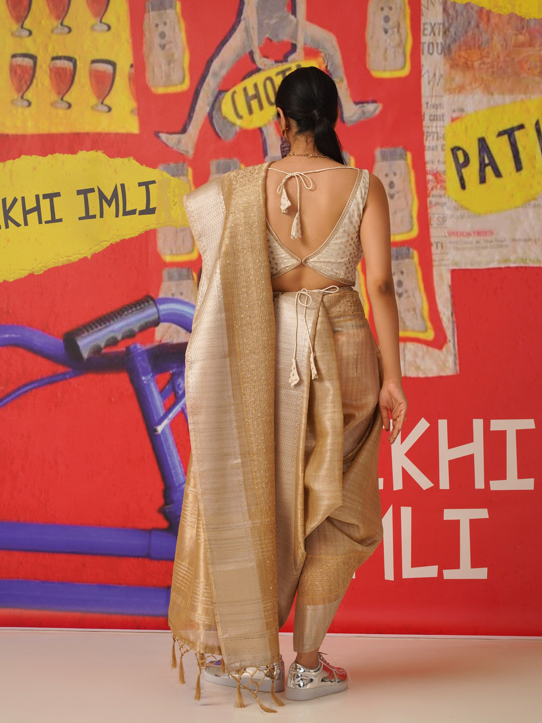 Tikhi Imli Sequinned Jute Silk Saree | Swadesiicart