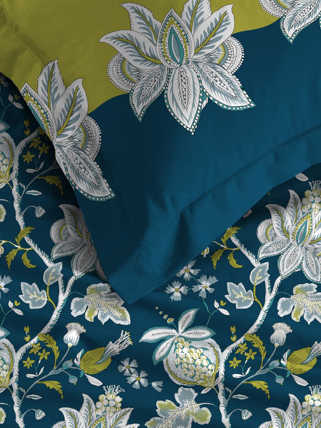 MYTRIDENT Blue White Floral Cotton 144 TC Queen Bedsheet With 2 Pillow Covers - Swadesiicart