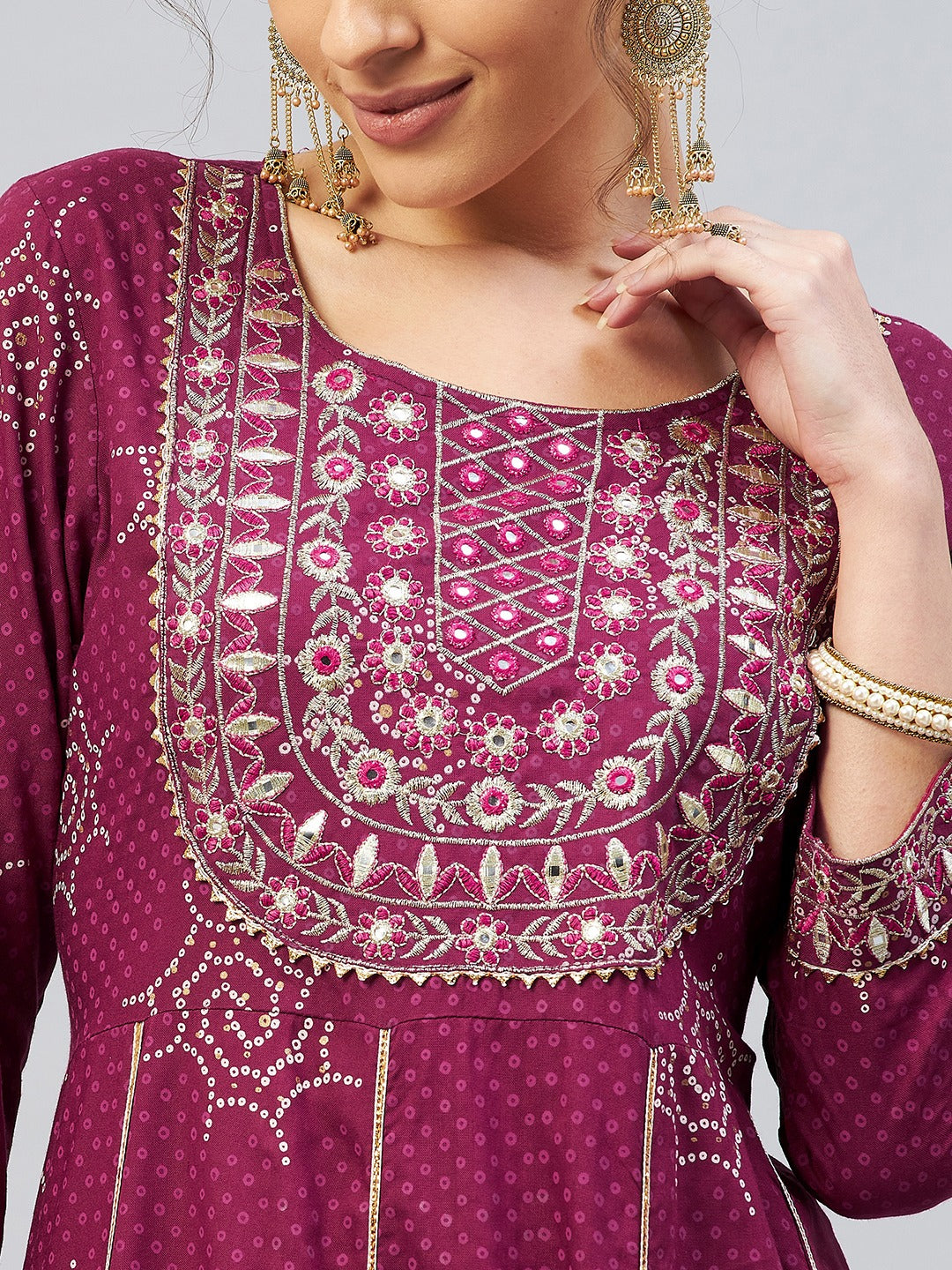 InWeave Women's Wine Gota Mirror Kurta - Swadesiicart