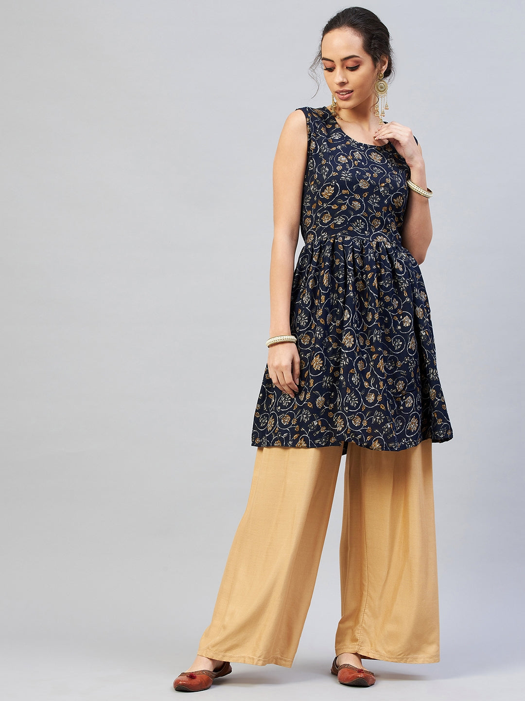 InWeave Women's Blue Silver Gold Printed Kurta - Swadesiicart