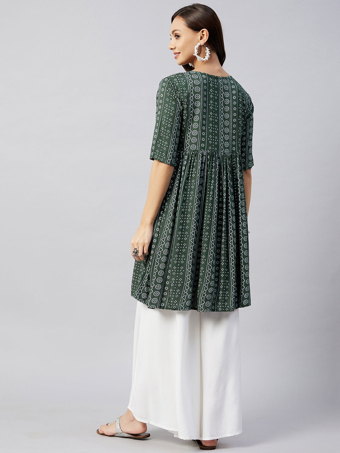 InWeave Women's Green Bandhani Shrot Anarkali Kurta - Swadesiicart