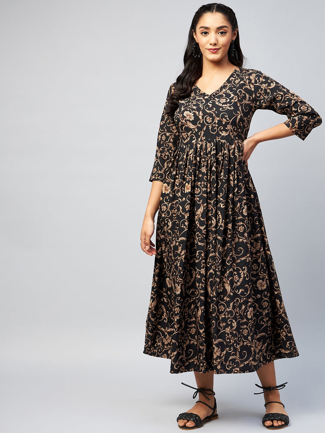 InWeave Women's Black Jaal Print Long Anarkali Kurta - Swadesiicart