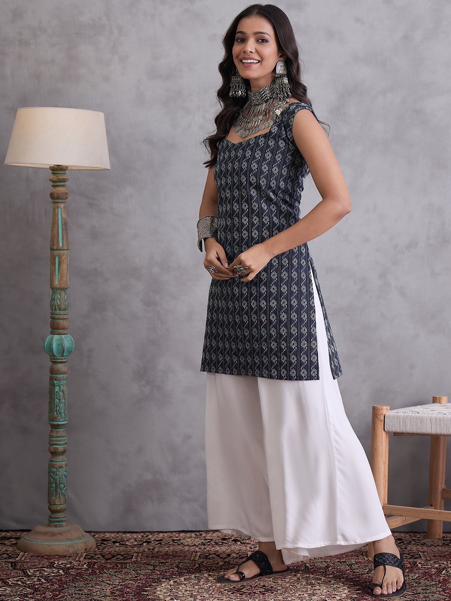 InWeave Black Ikkat Kantha Kurta - Swadesiicart