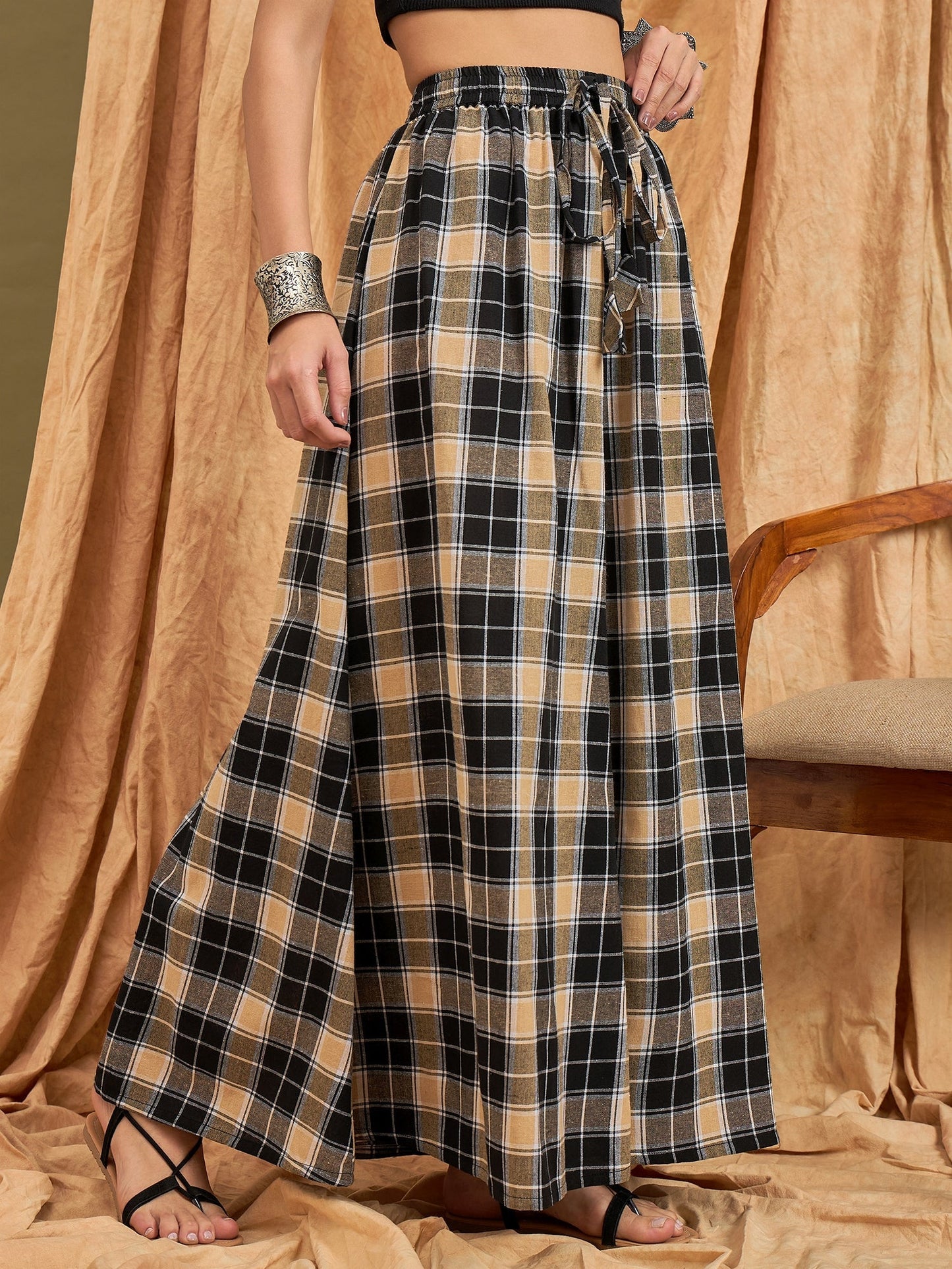 InWeave Black Beige Check Skirt - Swadesiicart