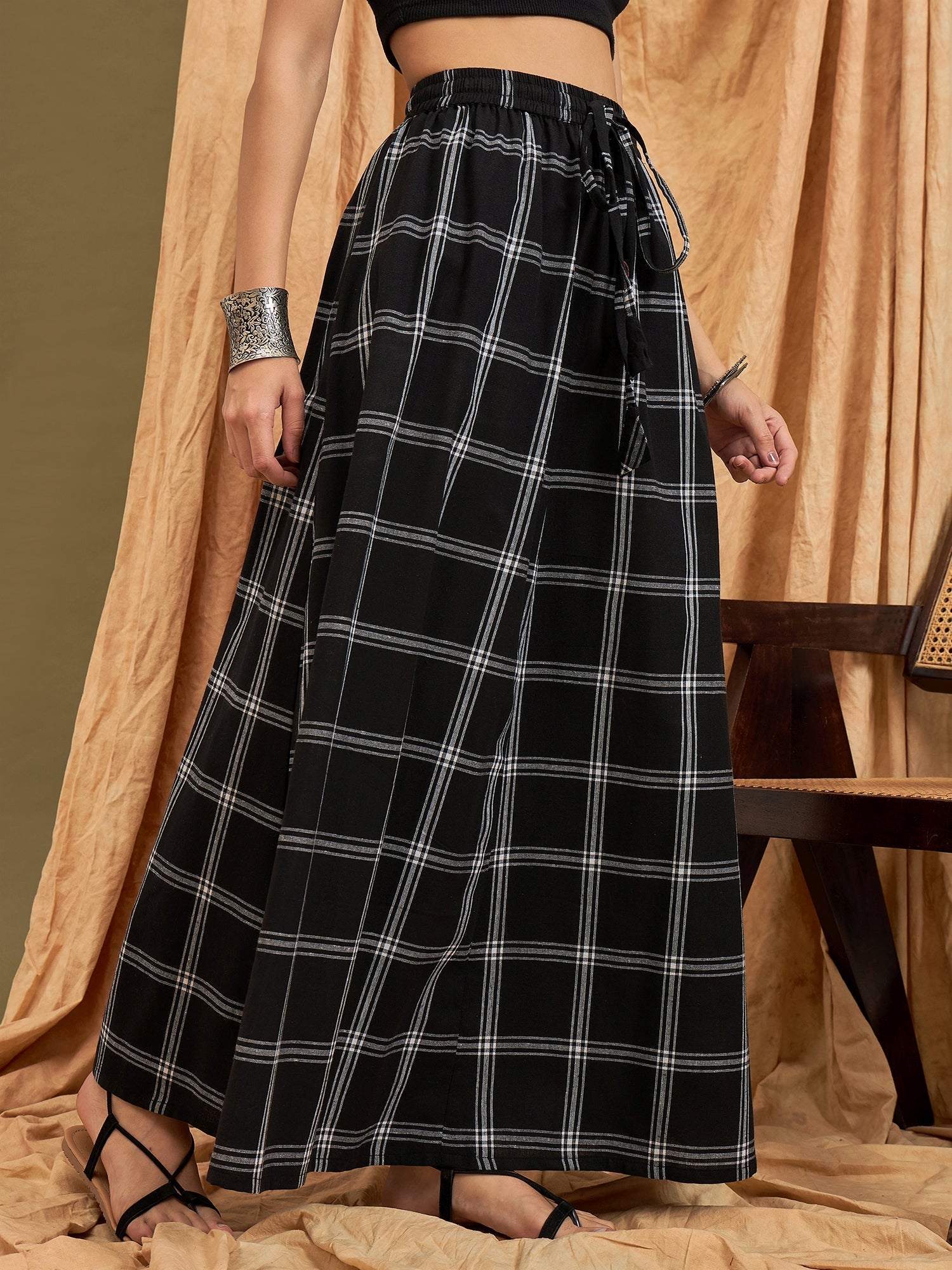 InWeave Black Plaid Check Skirt - Swadesiicart