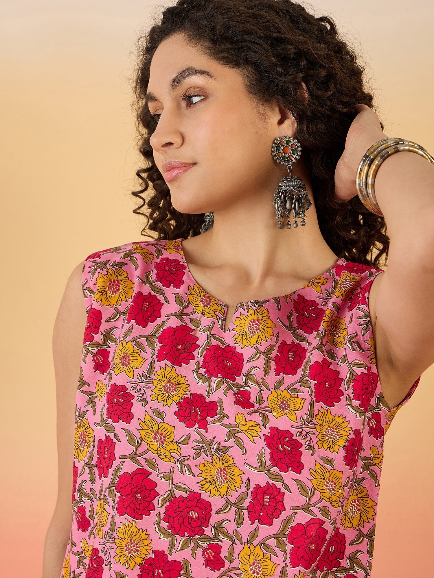 InWeave Pink Red Rose Jaal W/S Top - Swadesiicart