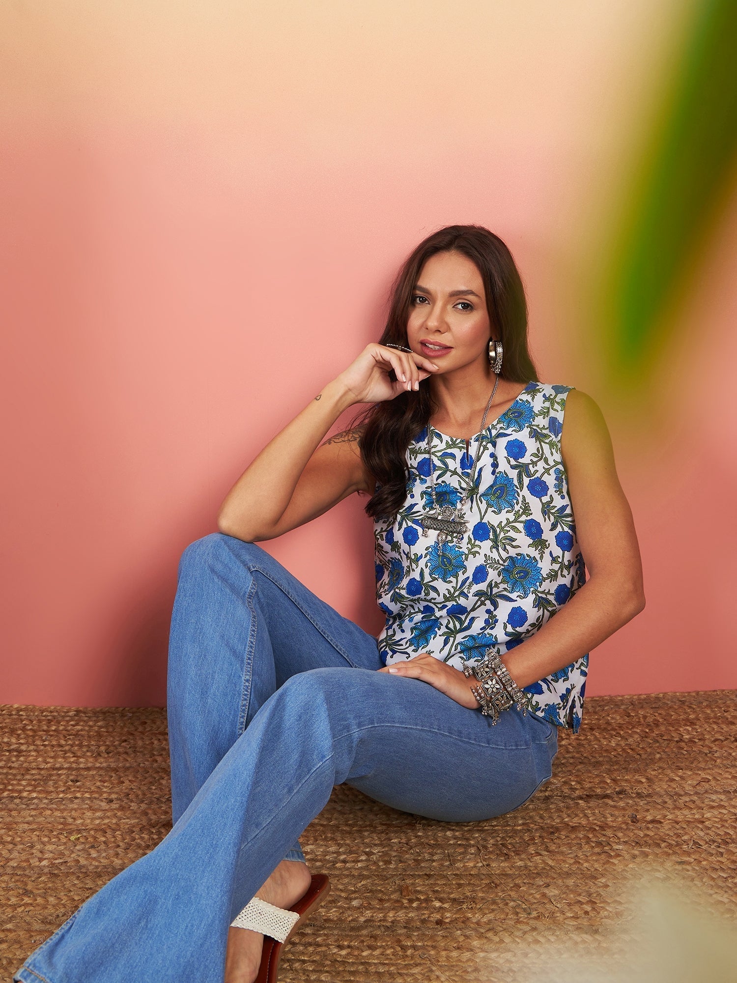InWeave White Blue Floral Jaal Print W/S Top - Swadesiicart