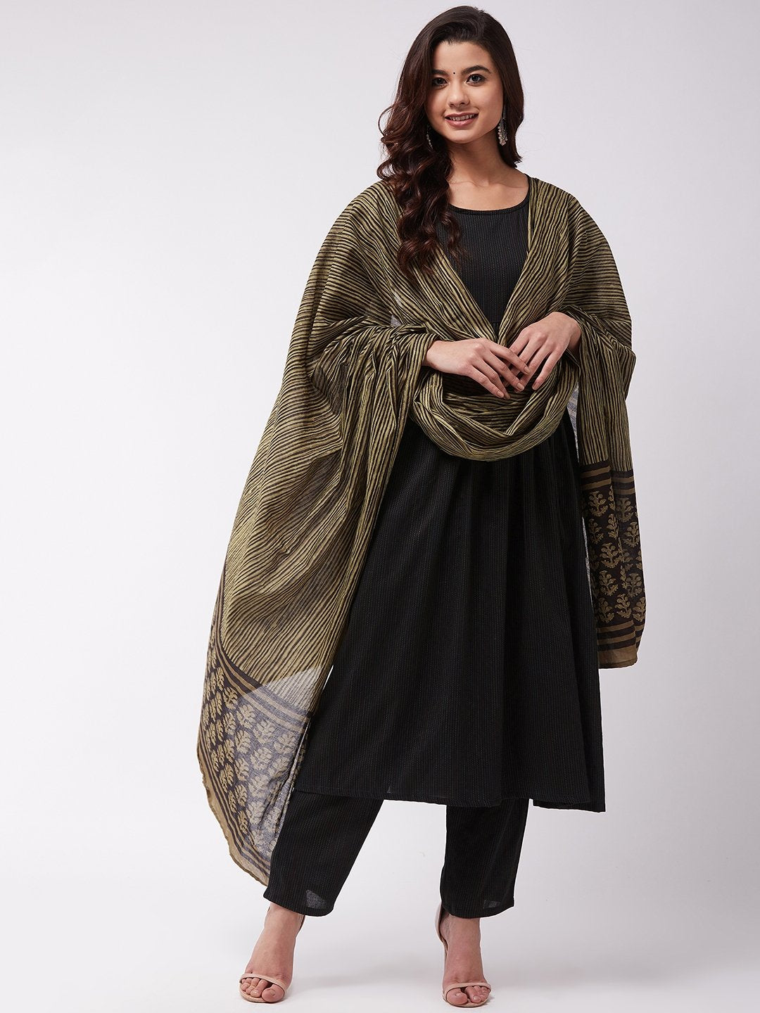 InWeave Green Boota Cotton Dupattas - Swadesiicart