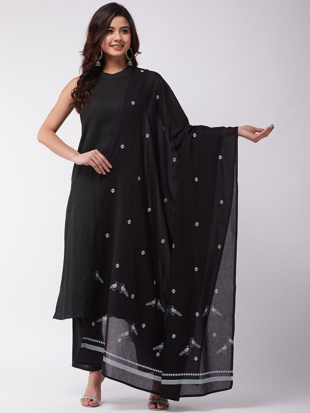 InWeave Black Bird Print Cotton Dupattas - Swadesiicart
