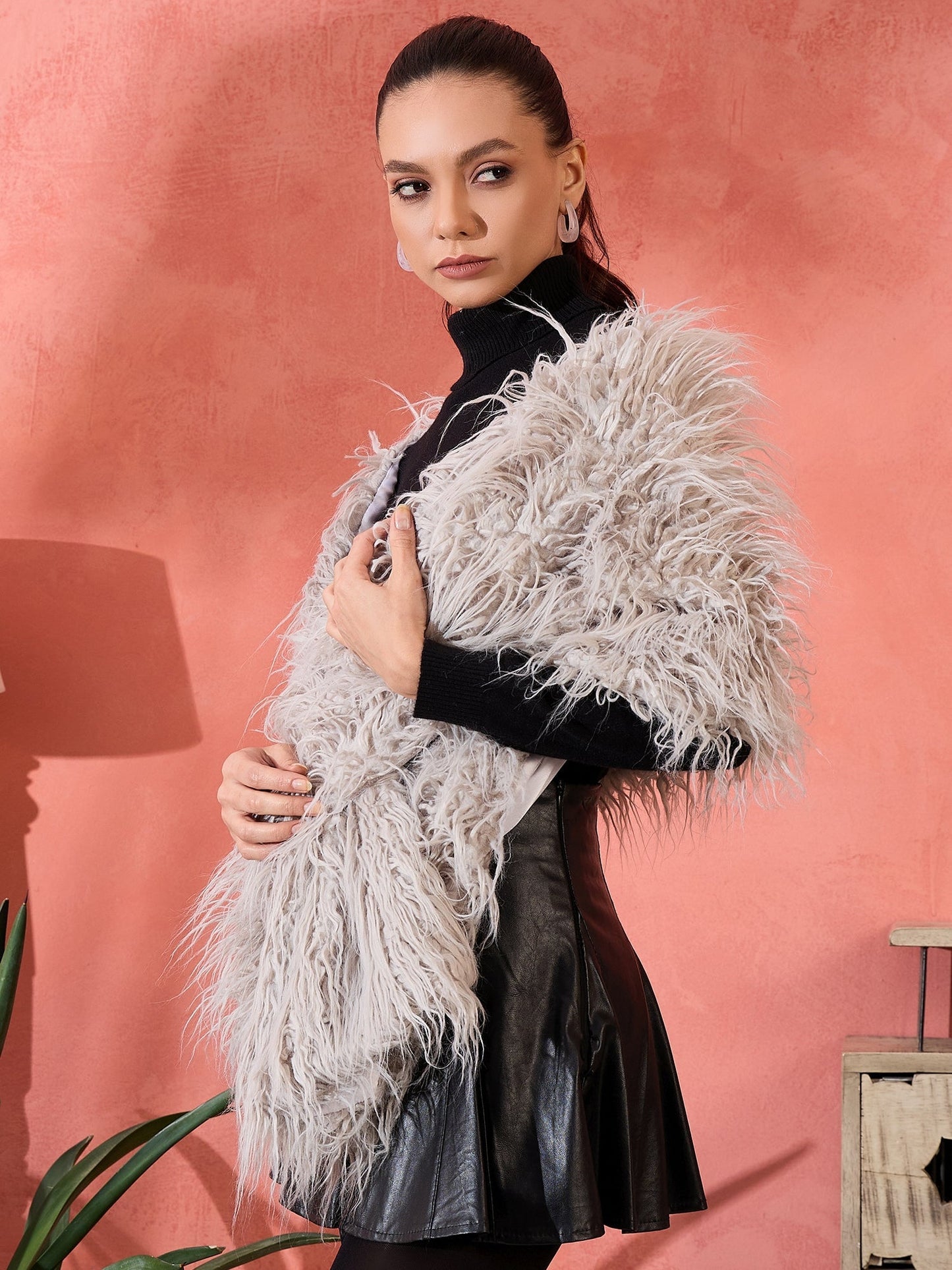 InWeave Light Grey Thread Fur Cape - Swadesiicart