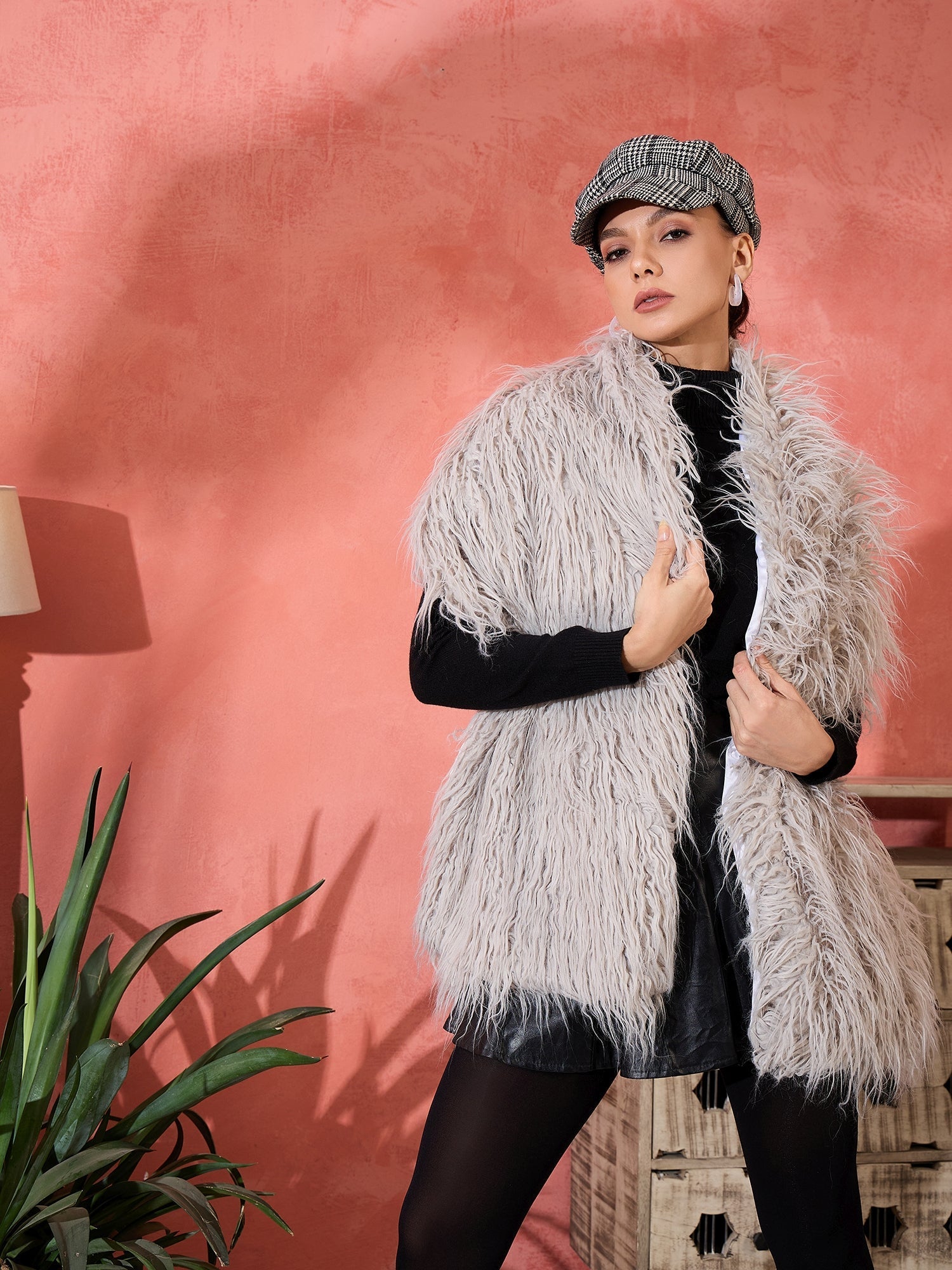 InWeave Light Grey Thread Fur Cape - Swadesiicart