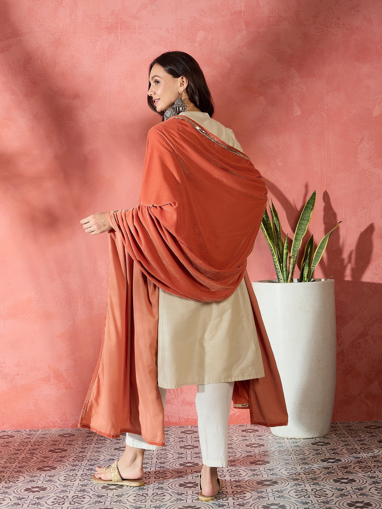 InWeave Rust Solid Velvet Shawl - Swadesiicart